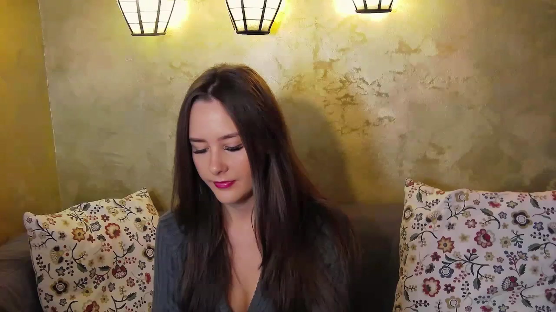 Gallery image thumbnail from Radiance's myfreecams stream on, 12/29/2023, 16:16 image 7 of 20