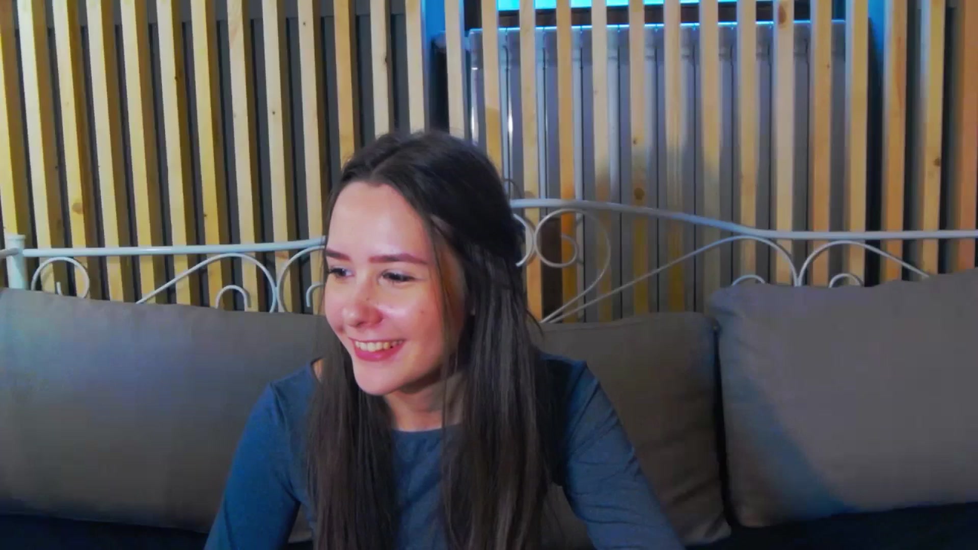 Gallery image thumbnail from Radiance's myfreecams stream on, 01/03/2024, 14:08 image 14 of 20