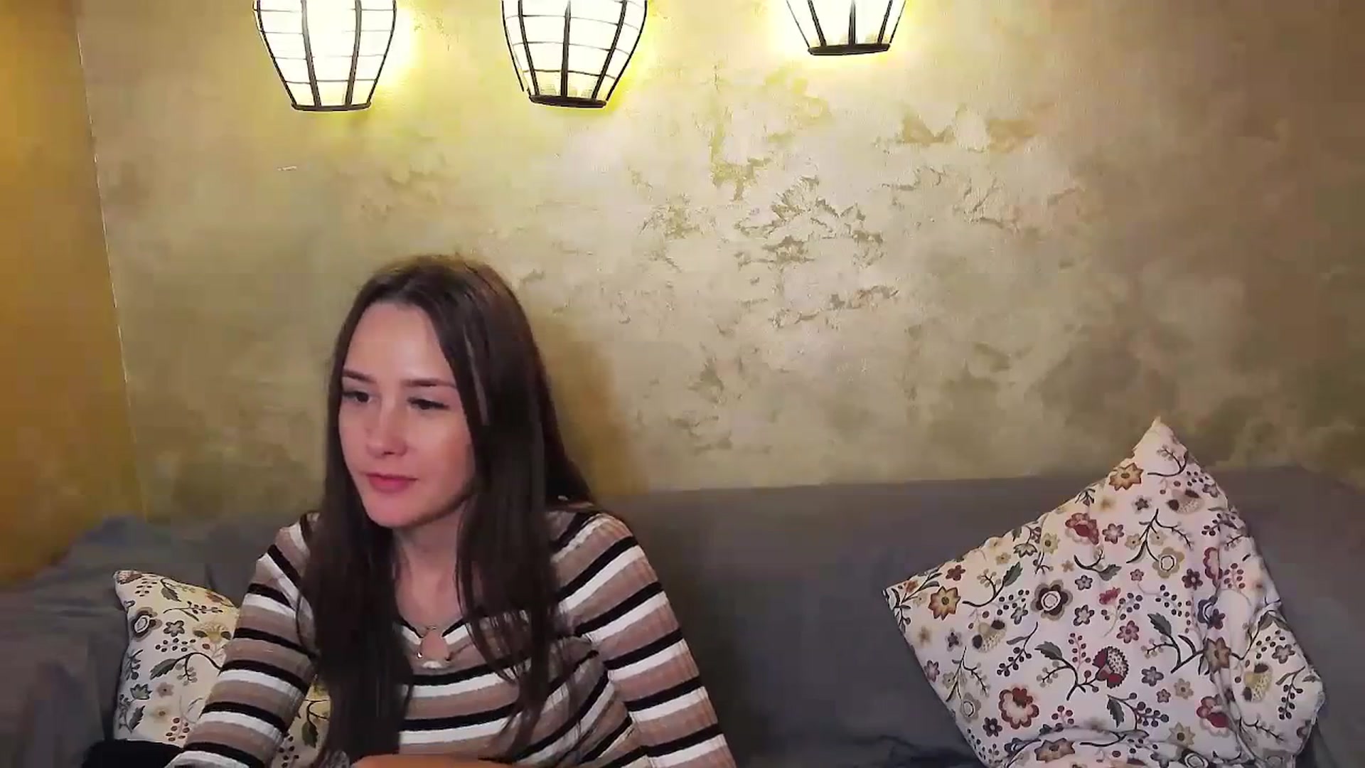 Gallery image thumbnail from Radiance's myfreecams stream on, 01/14/2024, 21:24 image 13 of 20