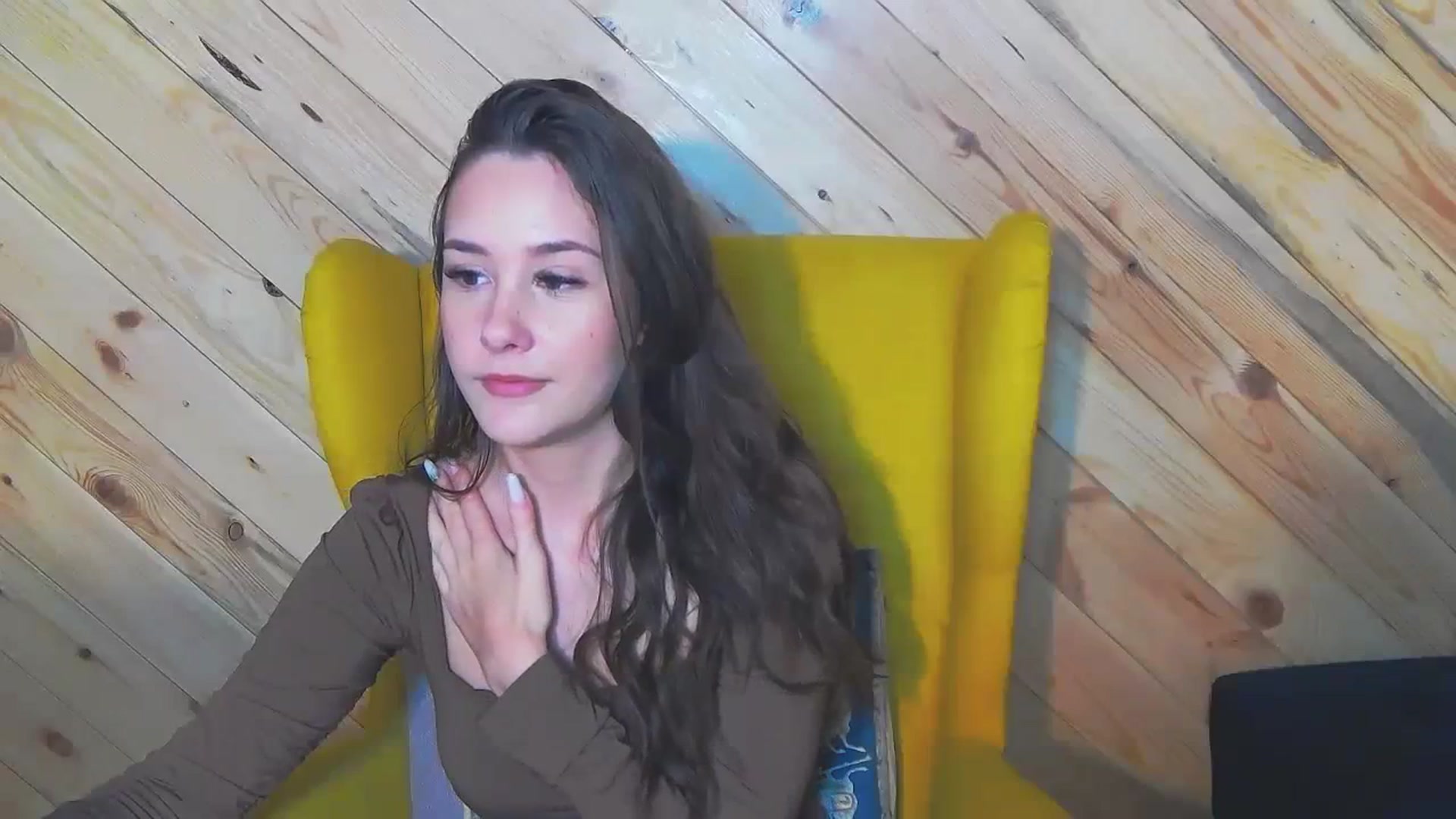 Gallery image thumbnail from Radiance's myfreecams stream on, 01/16/2024, 18:33 image 16 of 20