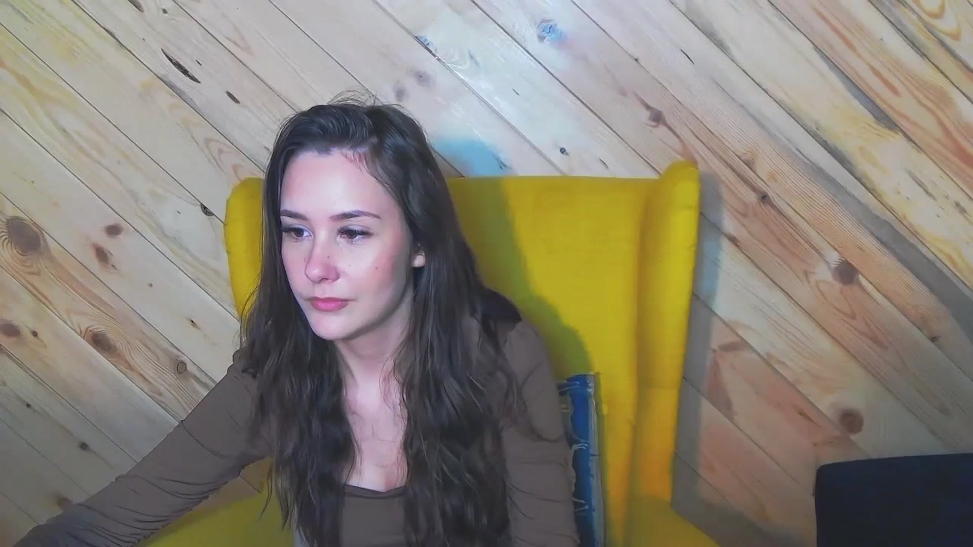 Gallery image thumbnail from Radiance's myfreecams stream on, 01/16/2024, 18:33 image 3 of 20