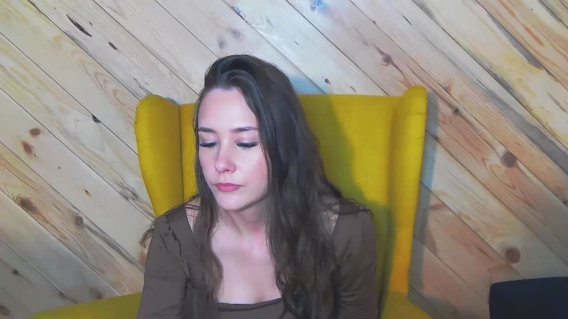 Gallery image thumbnail from Radiance's myfreecams stream on, 01/16/2024, 20:22 image 16 of 20