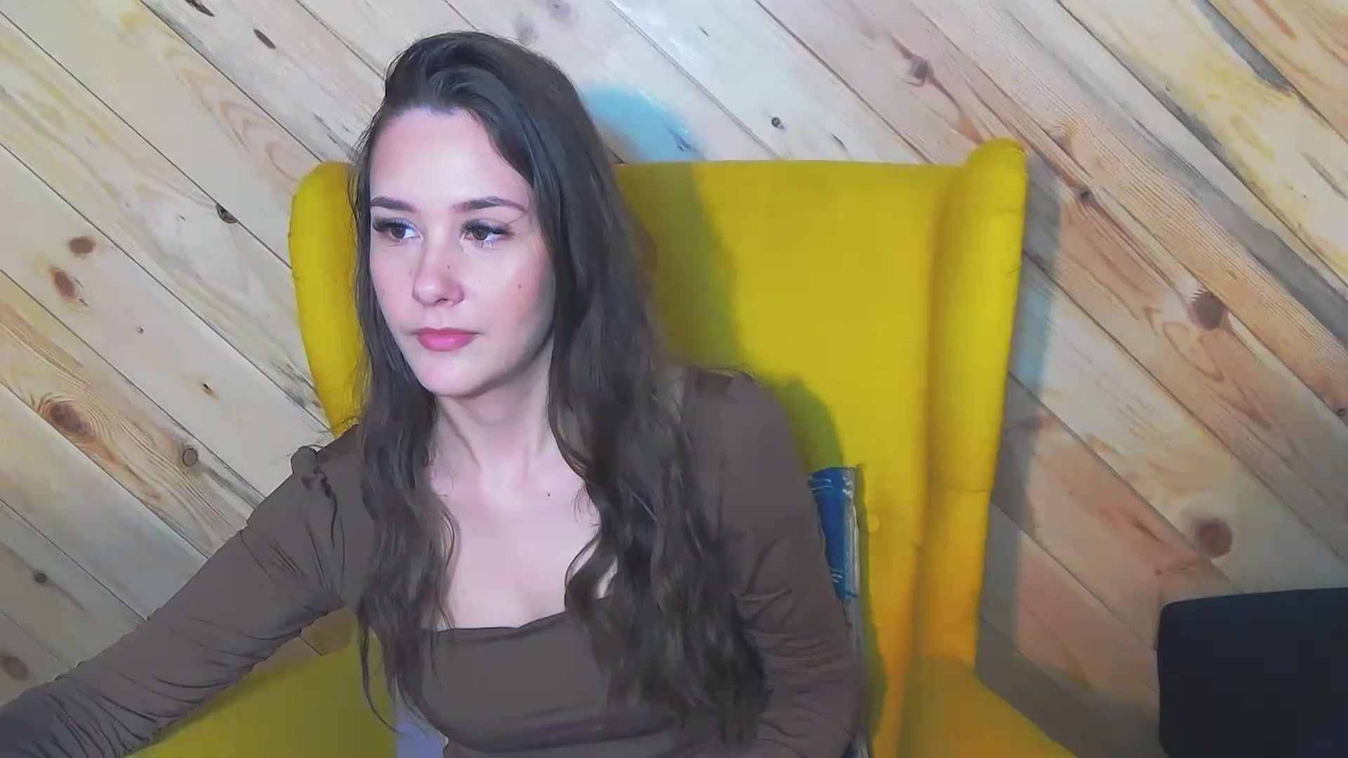 Gallery image thumbnail from Radiance's myfreecams stream on, 01/16/2024, 20:22 image 17 of 20