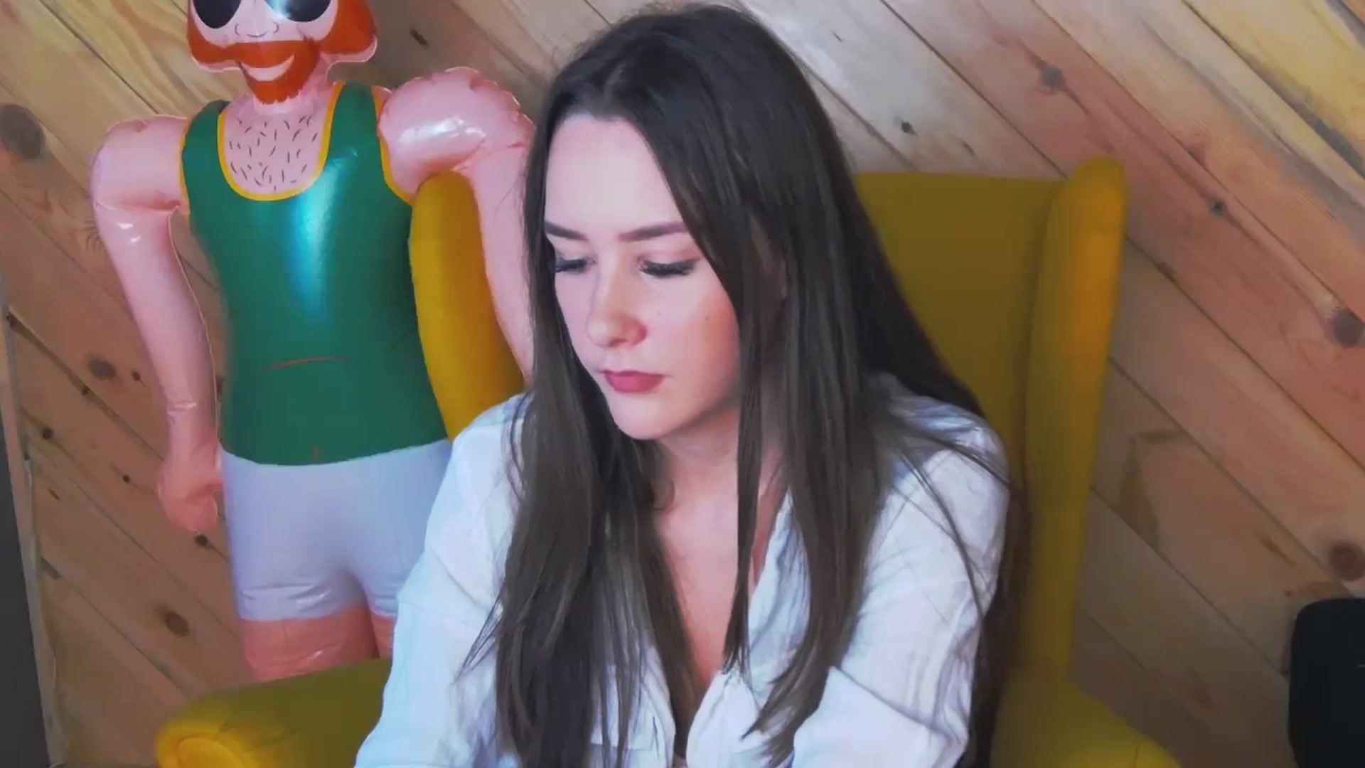 Gallery image thumbnail from Radiance's myfreecams stream on, 02/21/2024, 14:59 image 18 of 20