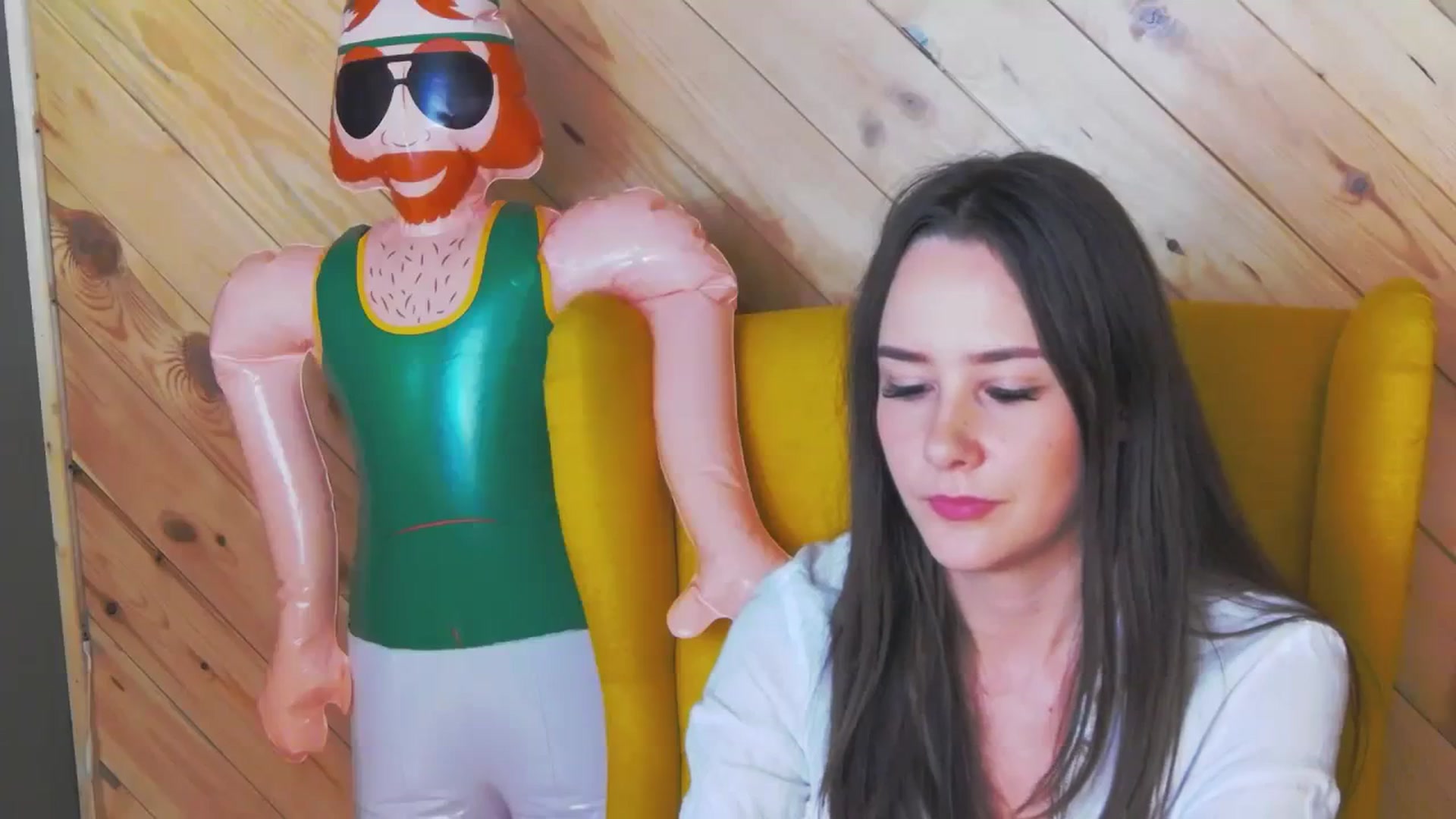 Gallery image thumbnail from Radiance's myfreecams stream on, 02/21/2024, 18:21 image 12 of 20