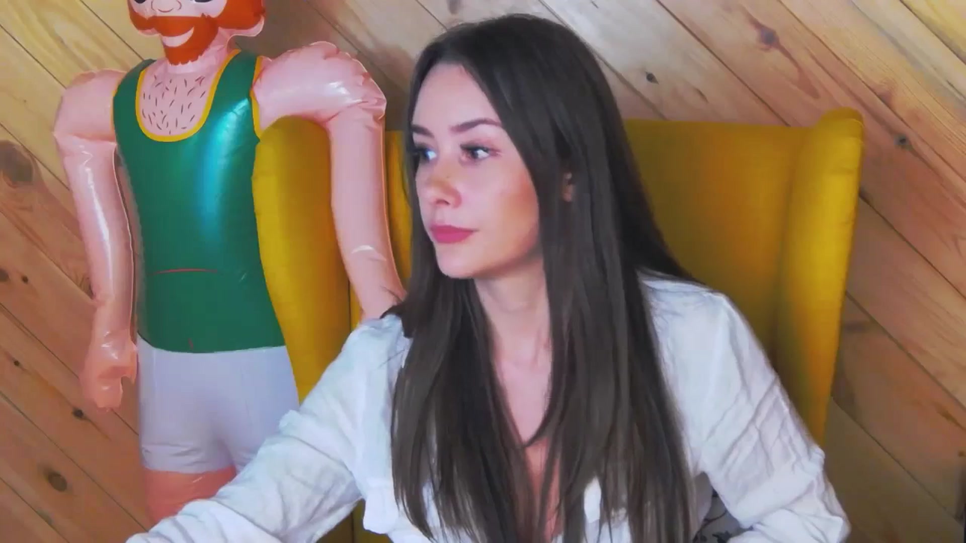 Gallery image thumbnail from Radiance's myfreecams stream on, 02/21/2024, 18:21 image 18 of 20