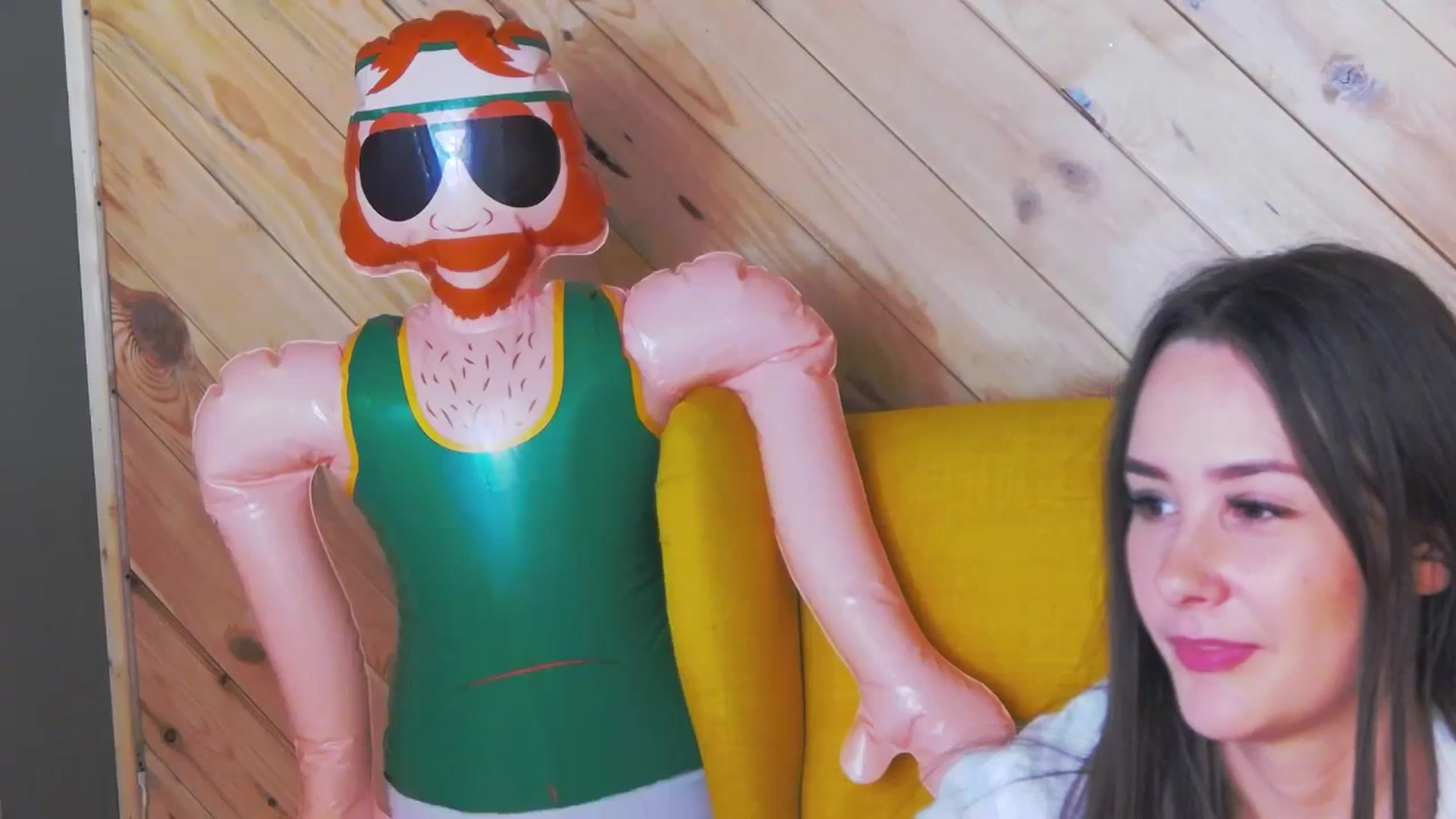 Gallery image thumbnail from Radiance's myfreecams stream on, 02/21/2024, 18:21 image 10 of 20