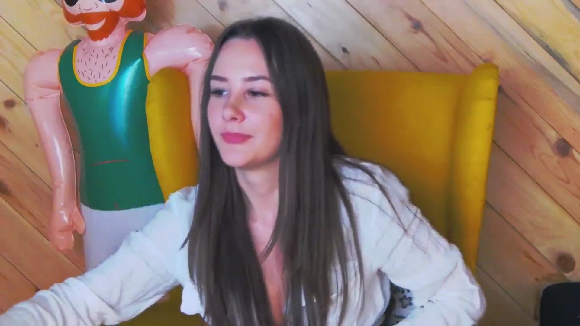 Gallery image thumbnail from Radiance's myfreecams stream on, 02/21/2024, 20:34 image 13 of 20