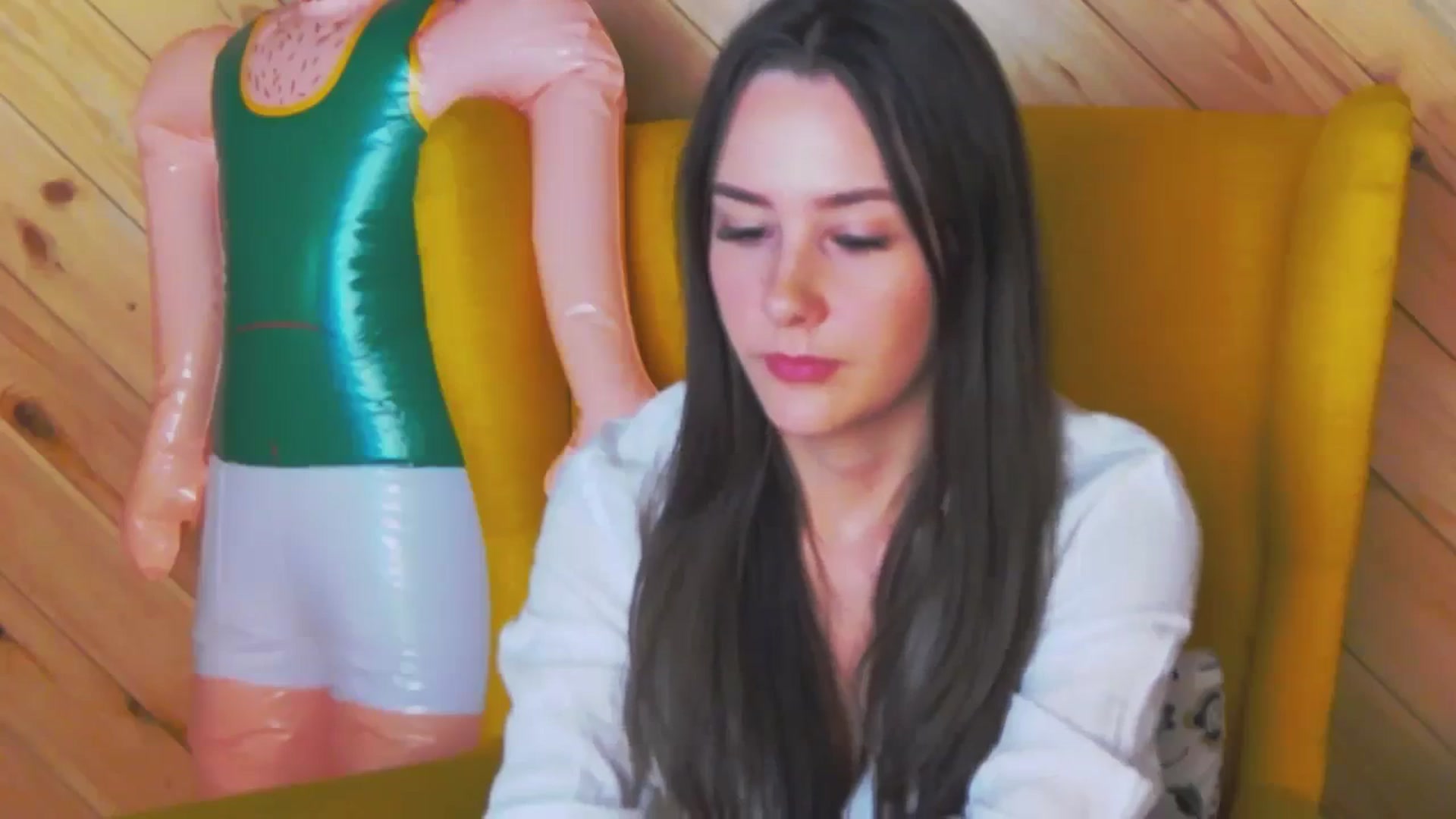 Gallery image thumbnail from Radiance's myfreecams stream on, 02/21/2024, 20:34 image 6 of 20