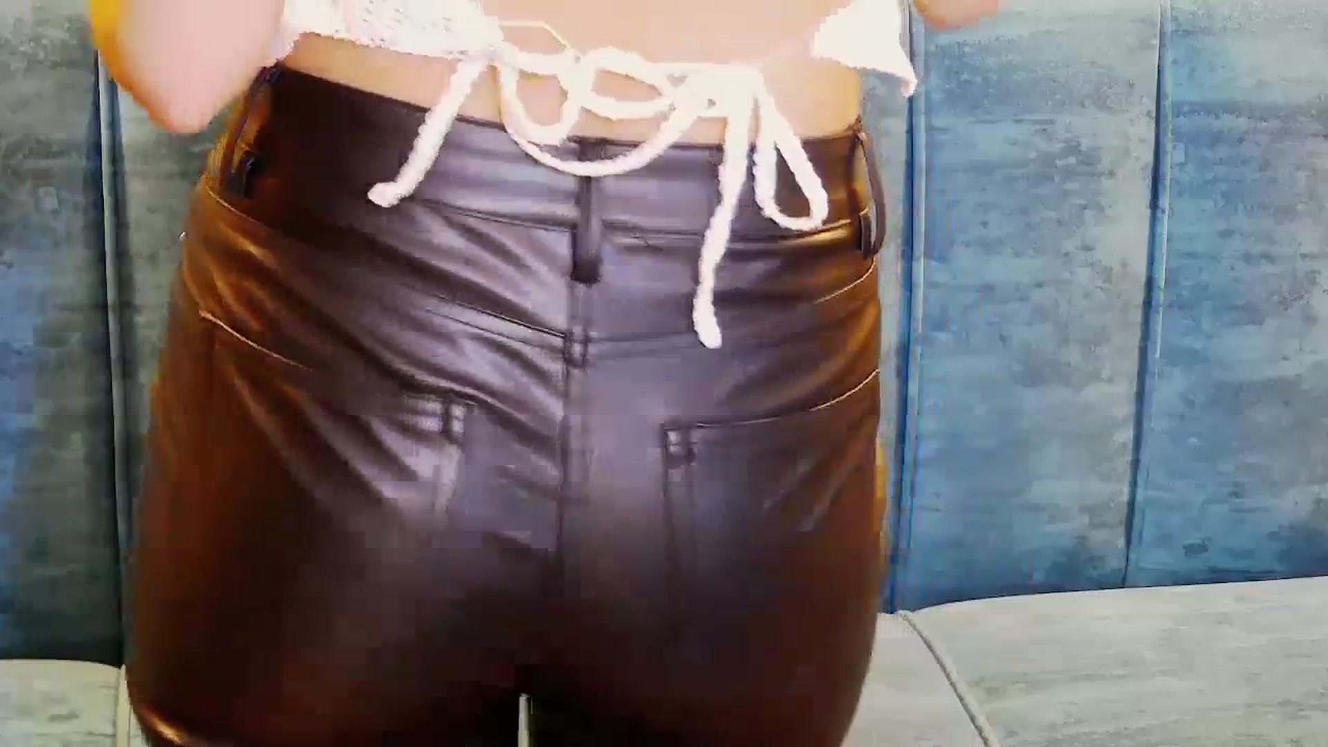 Gallery image thumbnail from Radiance's myfreecams stream on, 03/07/2024, 20:08 image 17 of 20