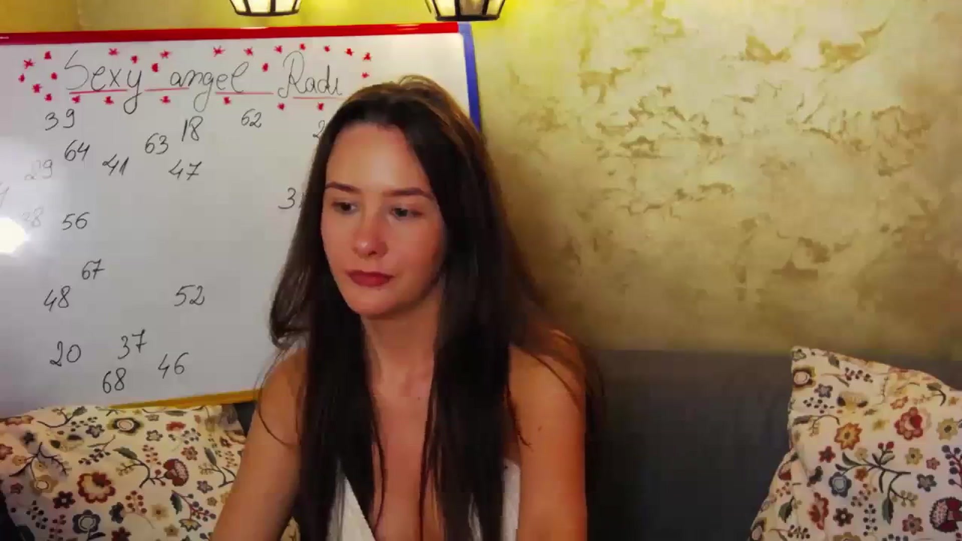 Gallery image thumbnail from Radiance's myfreecams stream on, 03/13/2024, 19:42 image 16 of 20