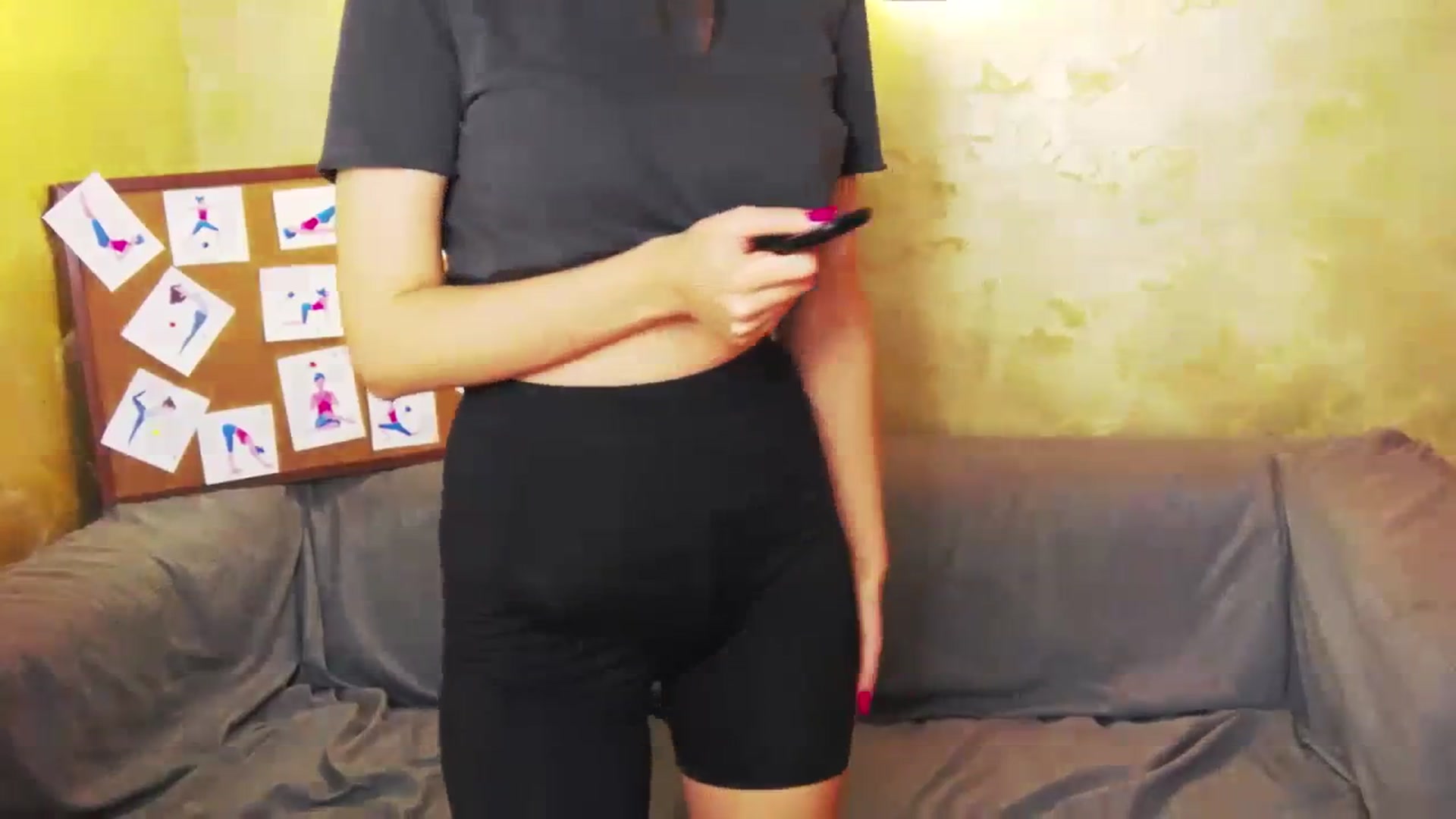 Gallery image thumbnail from Radiance's myfreecams stream on, 03/16/2024, 18:33 image 18 of 20