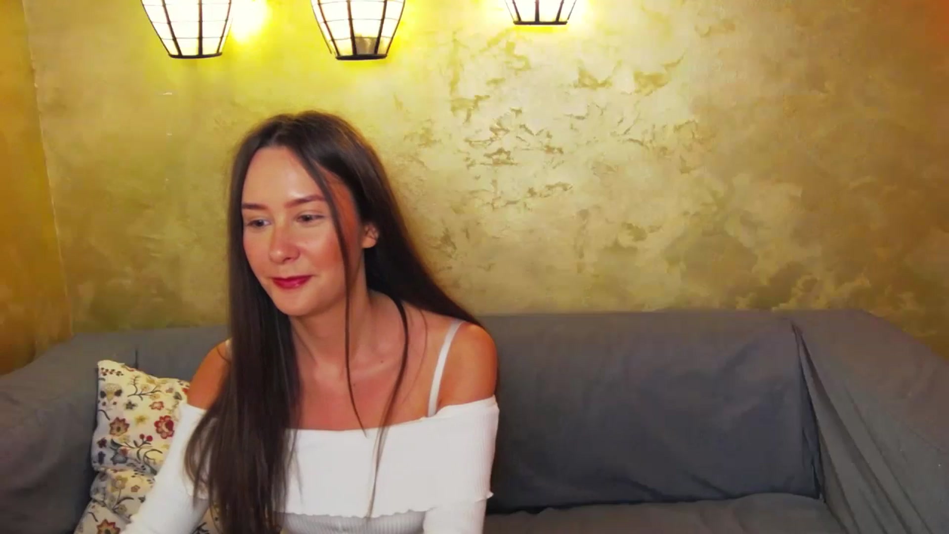 Gallery image thumbnail from Radiance's myfreecams stream on, 03/19/2024, 16:36 image 8 of 20