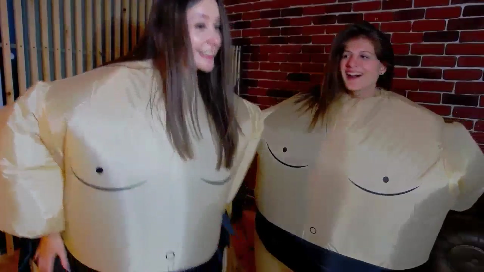 Gallery image thumbnail from Radiance's myfreecams stream on, 04/14/2024, 16:53 image 18 of 20