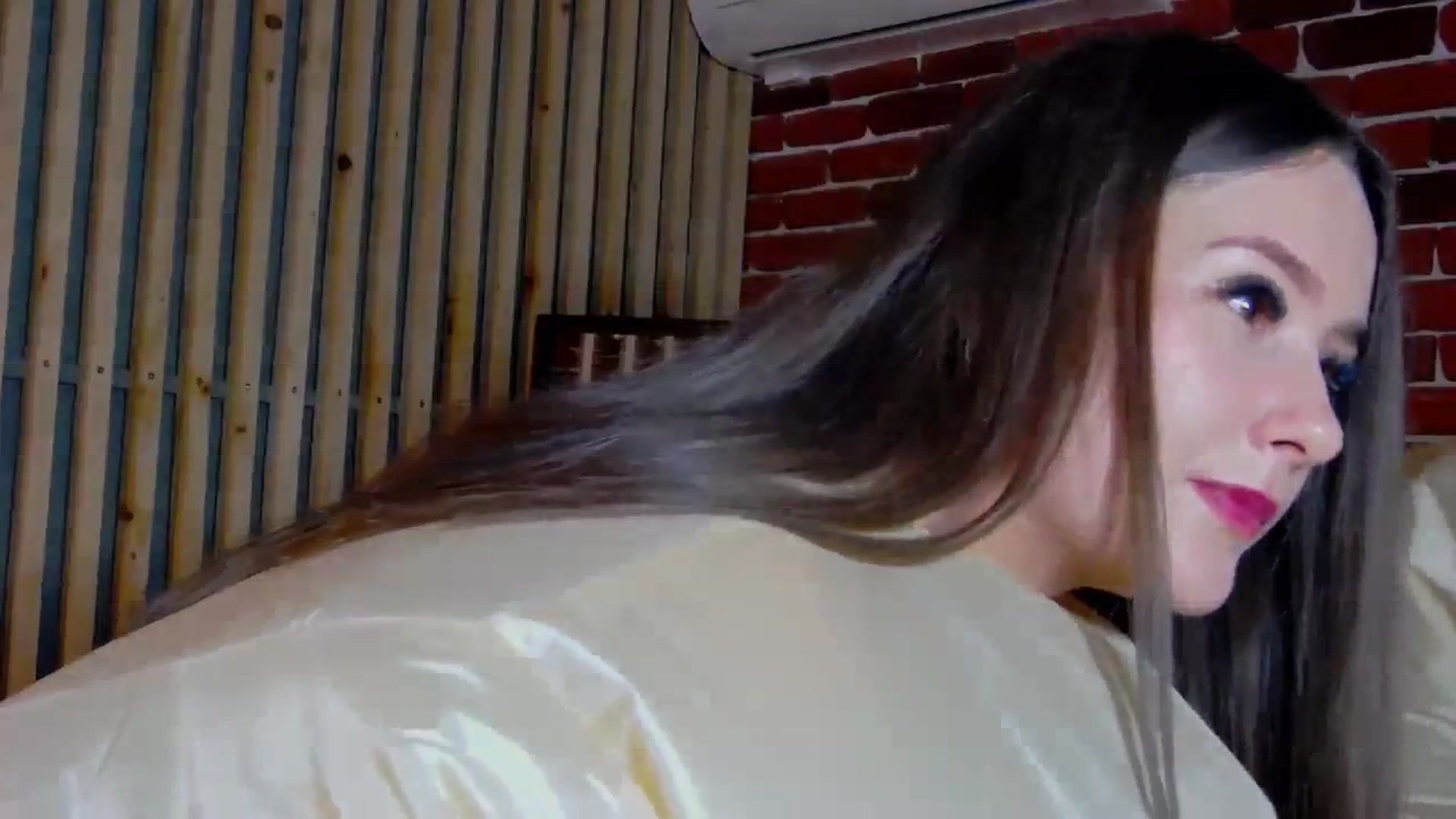Gallery image thumbnail from Radiance's myfreecams stream on, 04/14/2024, 16:53 image 8 of 20