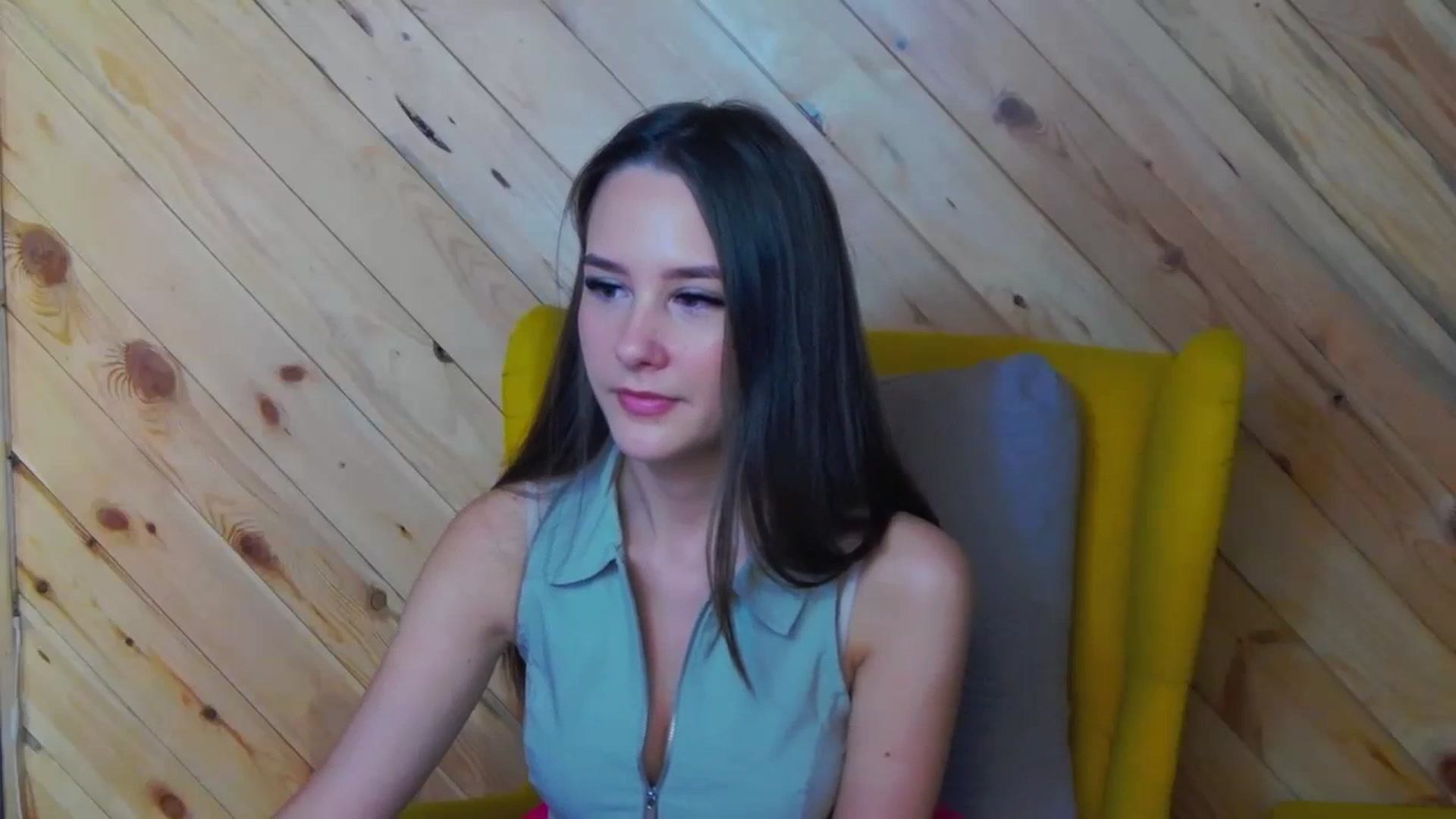 Gallery image thumbnail from Radiance's myfreecams stream on, 04/22/2024, 18:05 image 16 of 20