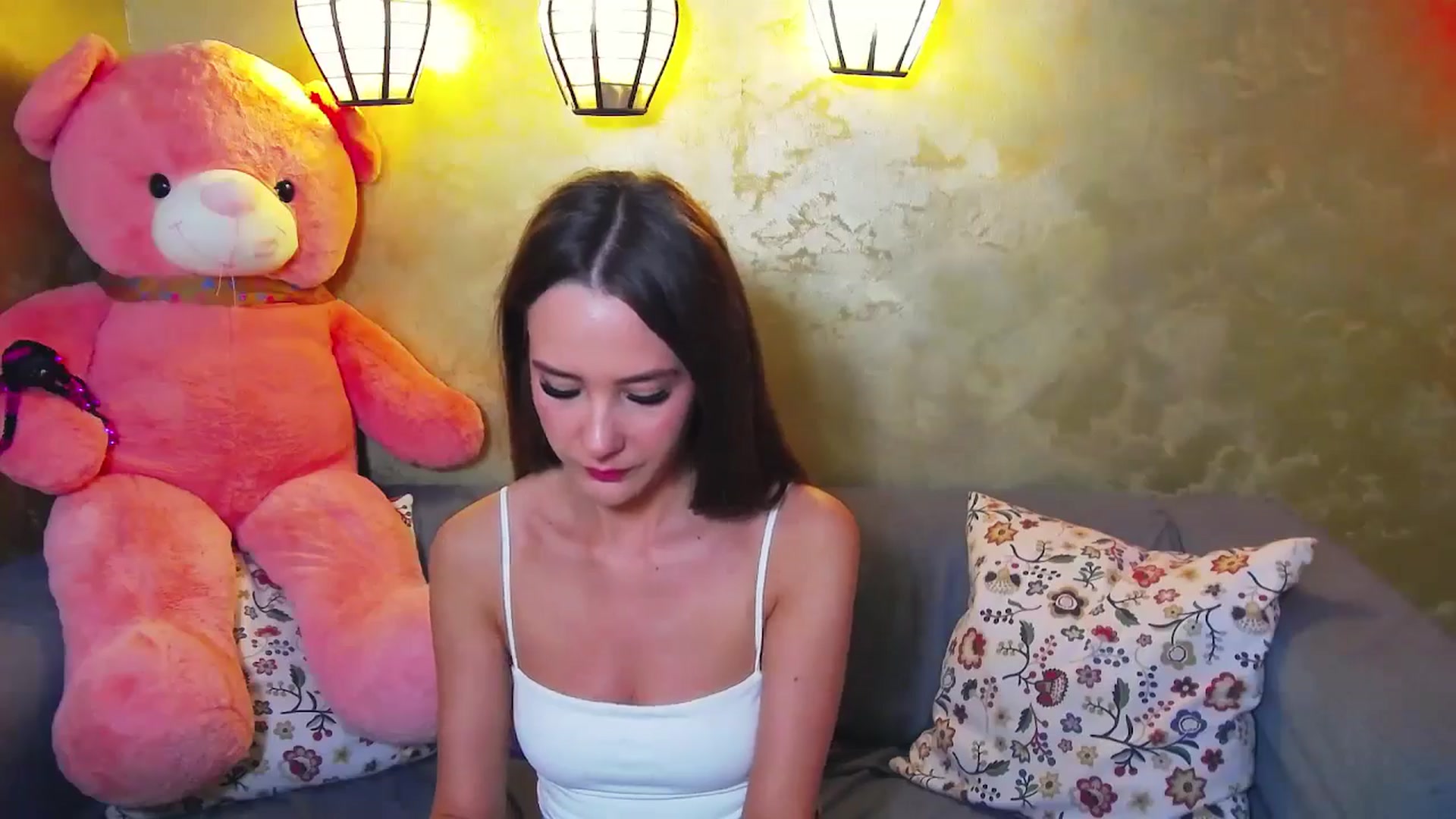 Gallery image thumbnail from Radiance's myfreecams stream on, 04/23/2024, 18:10 image 12 of 20