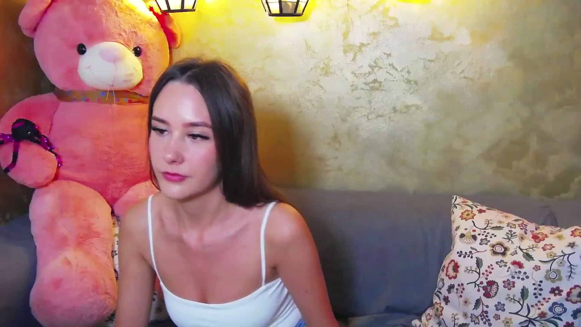 Gallery image thumbnail from Radiance's myfreecams stream on, 04/23/2024, 18:10 image 18 of 20