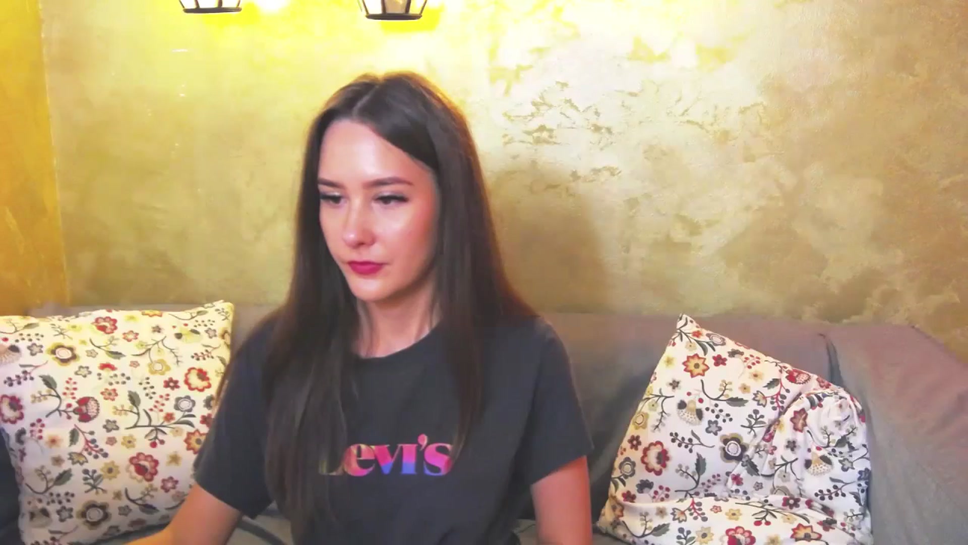 Gallery image thumbnail from Radiance's myfreecams stream on, 04/30/2024, 18:43 image 9 of 20