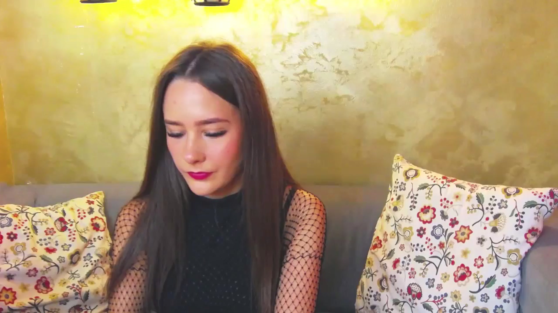 Gallery image thumbnail from Radiance's myfreecams stream on, 05/09/2024, 15:19 image 18 of 20