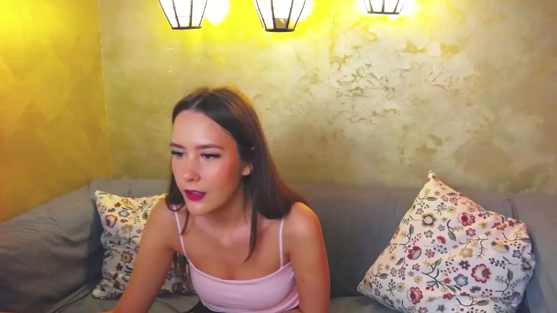 Gallery image thumbnail from Radiance's myfreecams stream on, 05/10/2024, 13:31 image 6 of 20