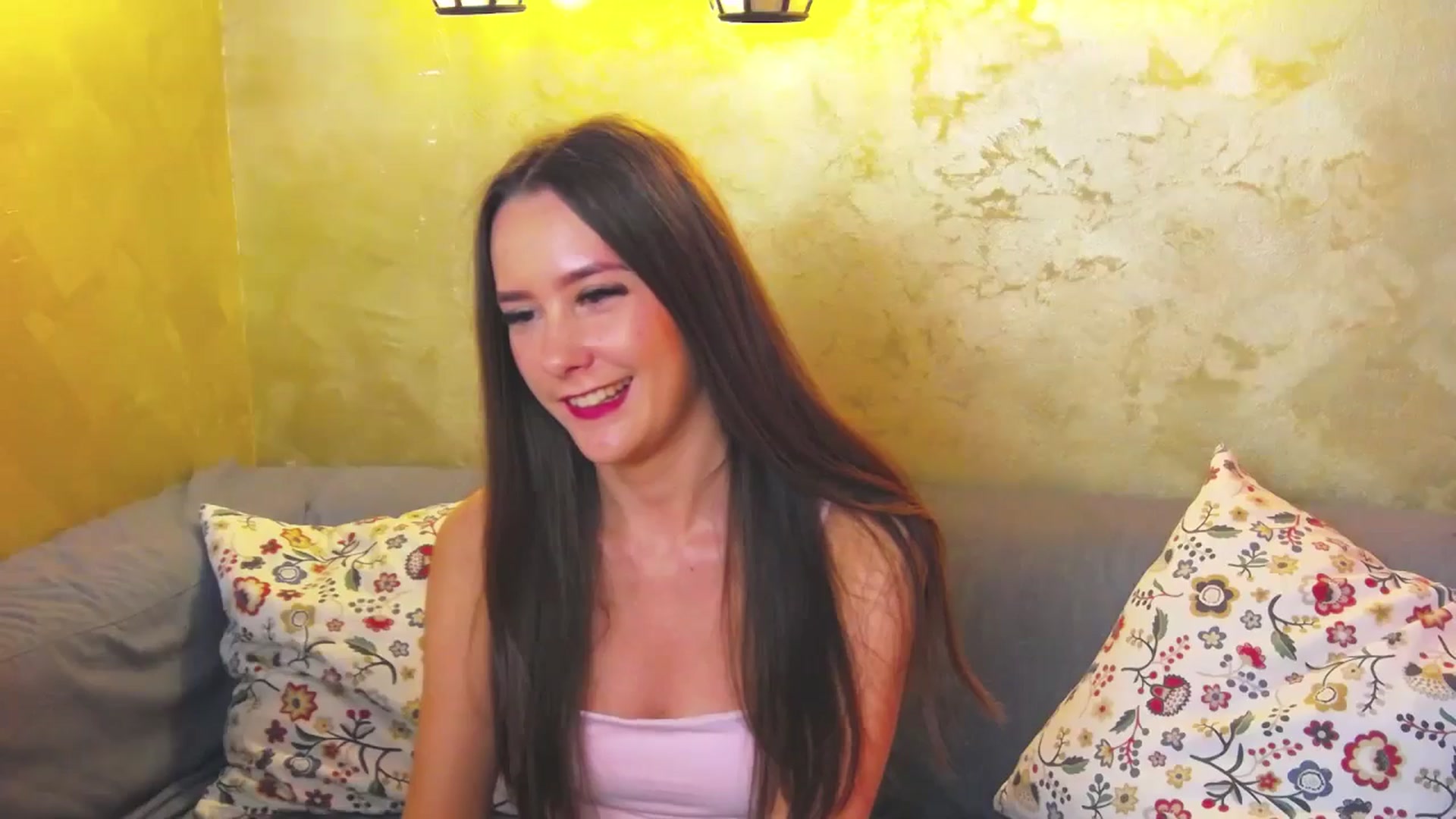 Gallery image thumbnail from Radiance's myfreecams stream on, 05/10/2024, 15:14 image 10 of 20