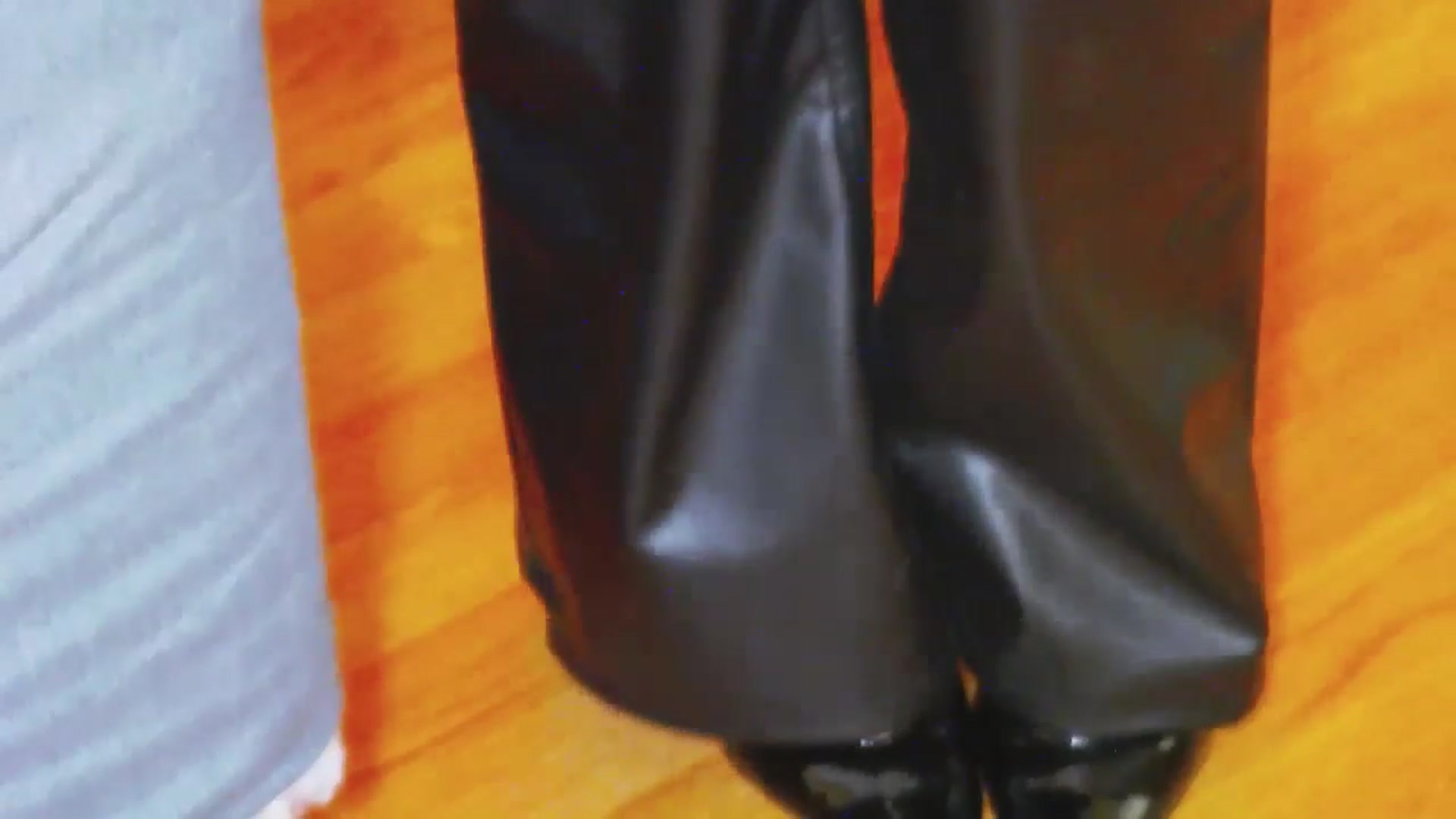 Gallery image thumbnail from Radiance's myfreecams stream on, 05/13/2024, 16:56 image 8 of 20