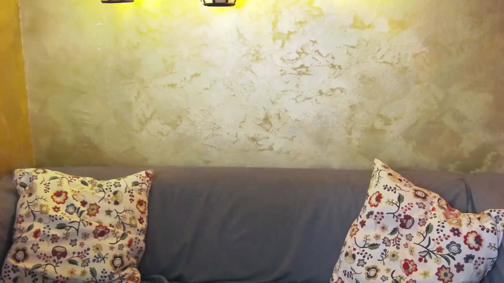 Gallery image thumbnail from Radiance's myfreecams stream on, 05/15/2024, 19:33 image 3 of 20