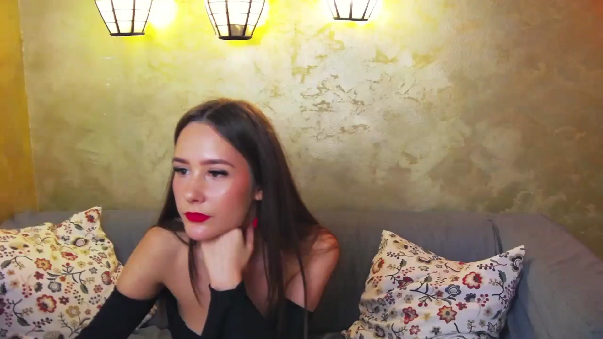 Gallery image thumbnail from Radiance's myfreecams stream on, 05/16/2024, 19:04 image 11 of 20
