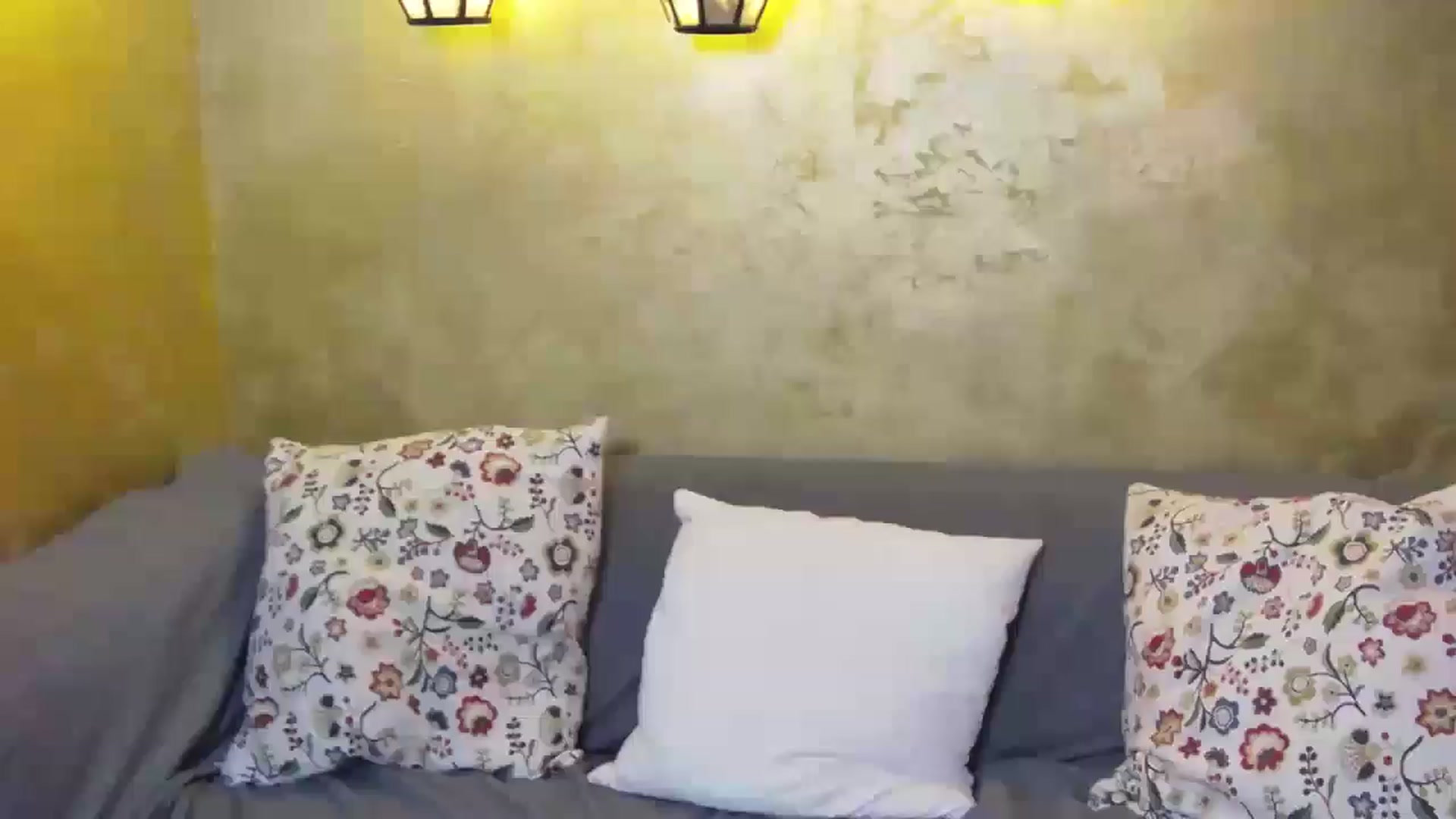 Gallery image thumbnail from Radiance's myfreecams stream on, 05/31/2024, 19:37 image 10 of 20