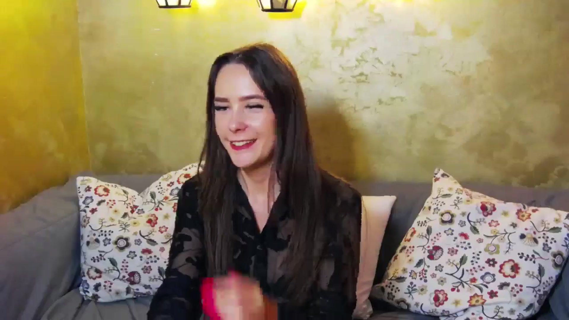 Gallery image thumbnail from Radiance's myfreecams stream on, 06/01/2024, 16:51 image 7 of 20