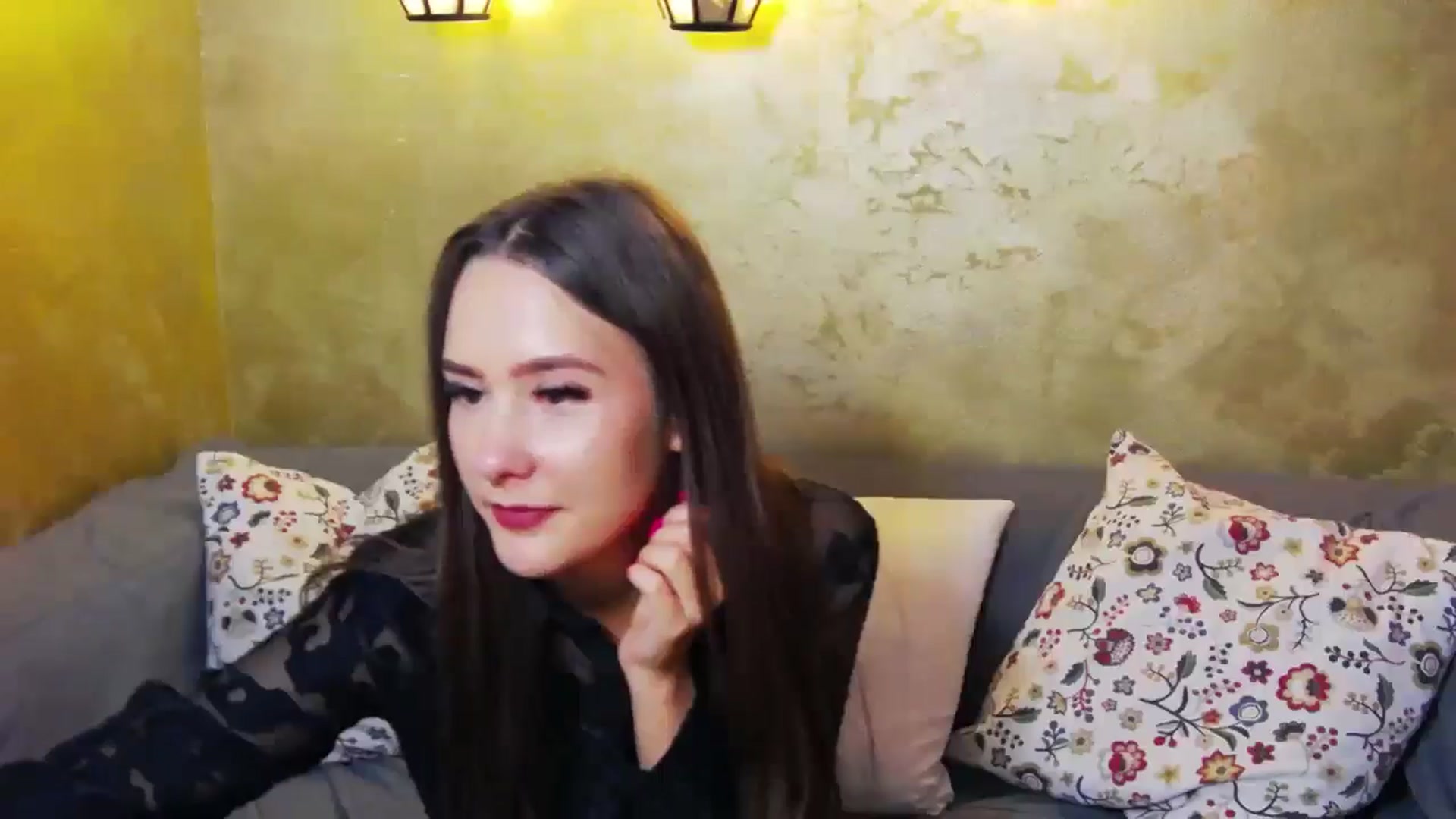 Gallery image thumbnail from Radiance's myfreecams stream on, 06/01/2024, 16:51 image 18 of 20