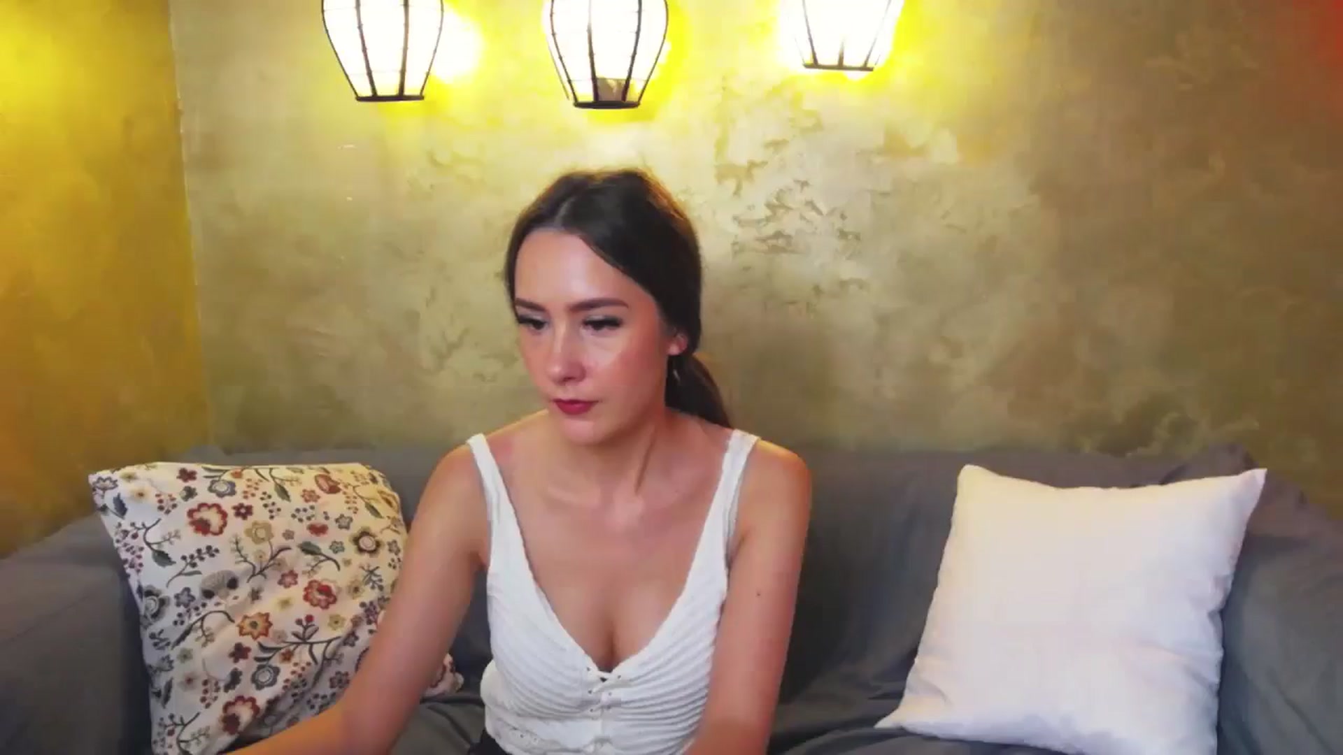 Gallery image thumbnail from Radiance's myfreecams stream on, 06/04/2024, 16:27 image 6 of 20