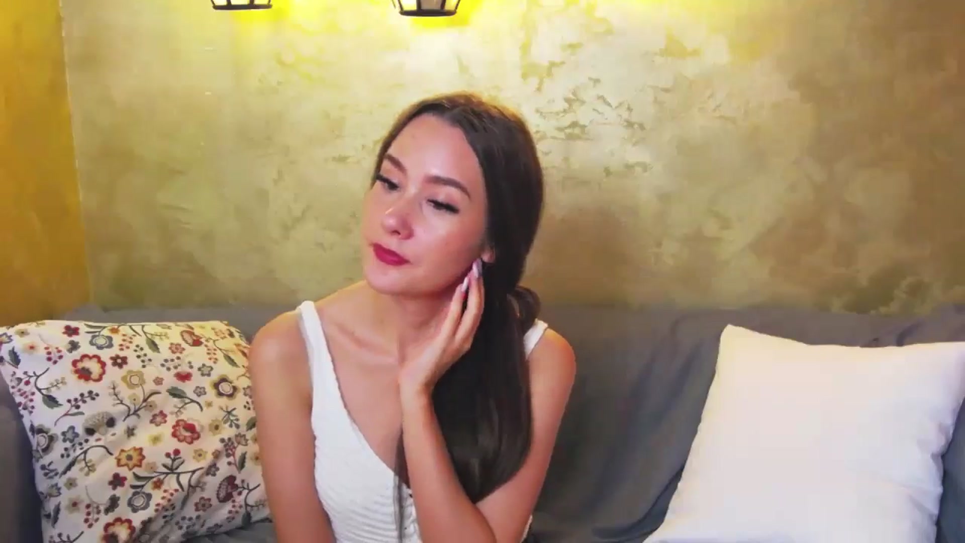 Gallery image thumbnail from Radiance's myfreecams stream on, 06/04/2024, 18:57 image 14 of 20