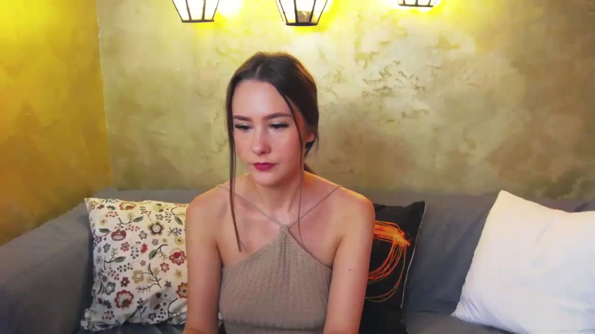 Gallery image thumbnail from Radiance's myfreecams stream on, 06/05/2024, 12:52 image 5 of 20