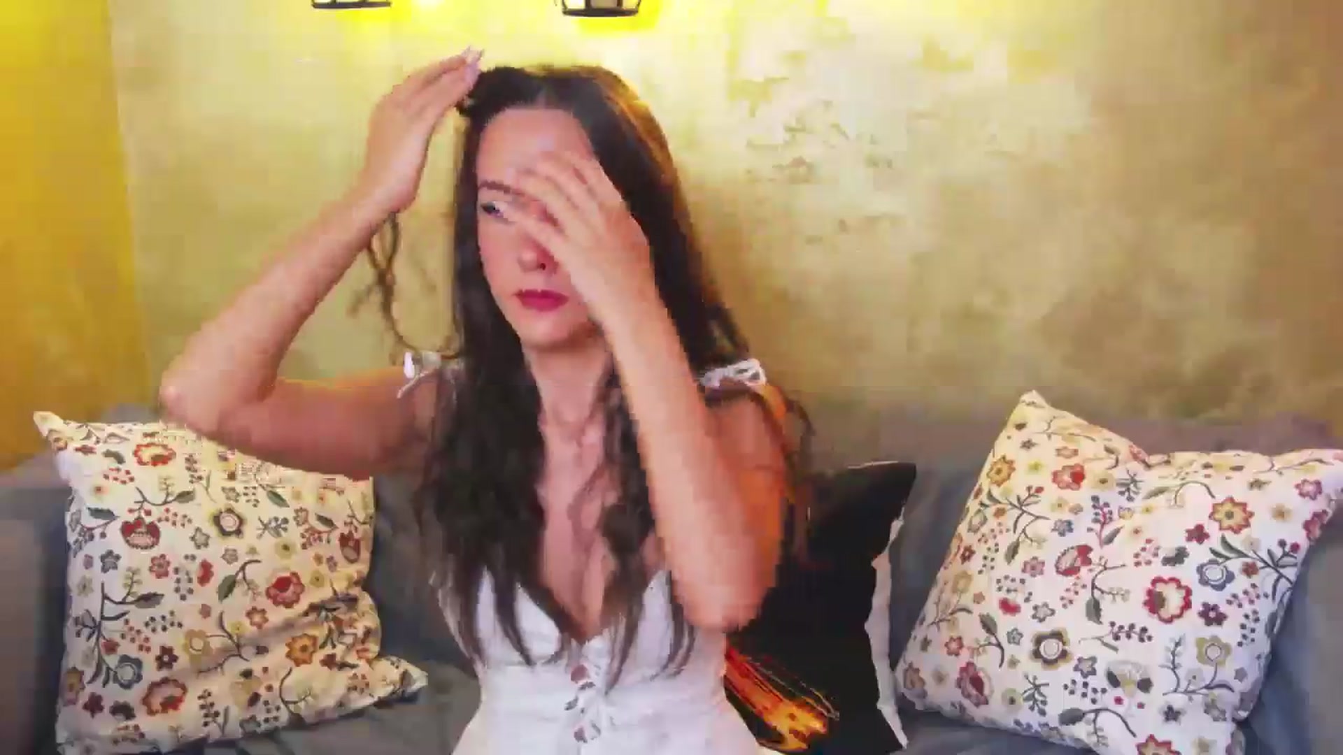 Gallery image thumbnail from Radiance's myfreecams stream on, 06/07/2024, 12:43 image 3 of 20