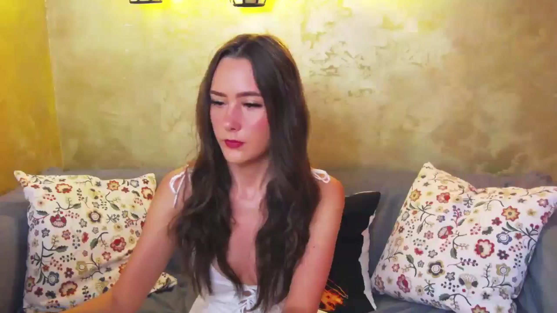 Gallery image thumbnail from Radiance's myfreecams stream on, 06/07/2024, 12:43 image 4 of 20