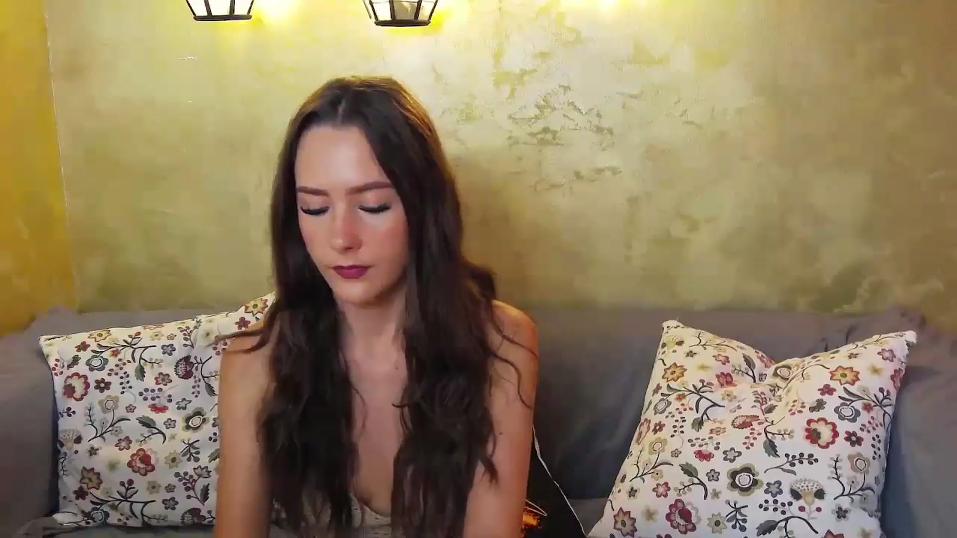 Gallery image thumbnail from Radiance's myfreecams stream on, 06/08/2024, 13:41 image 10 of 20