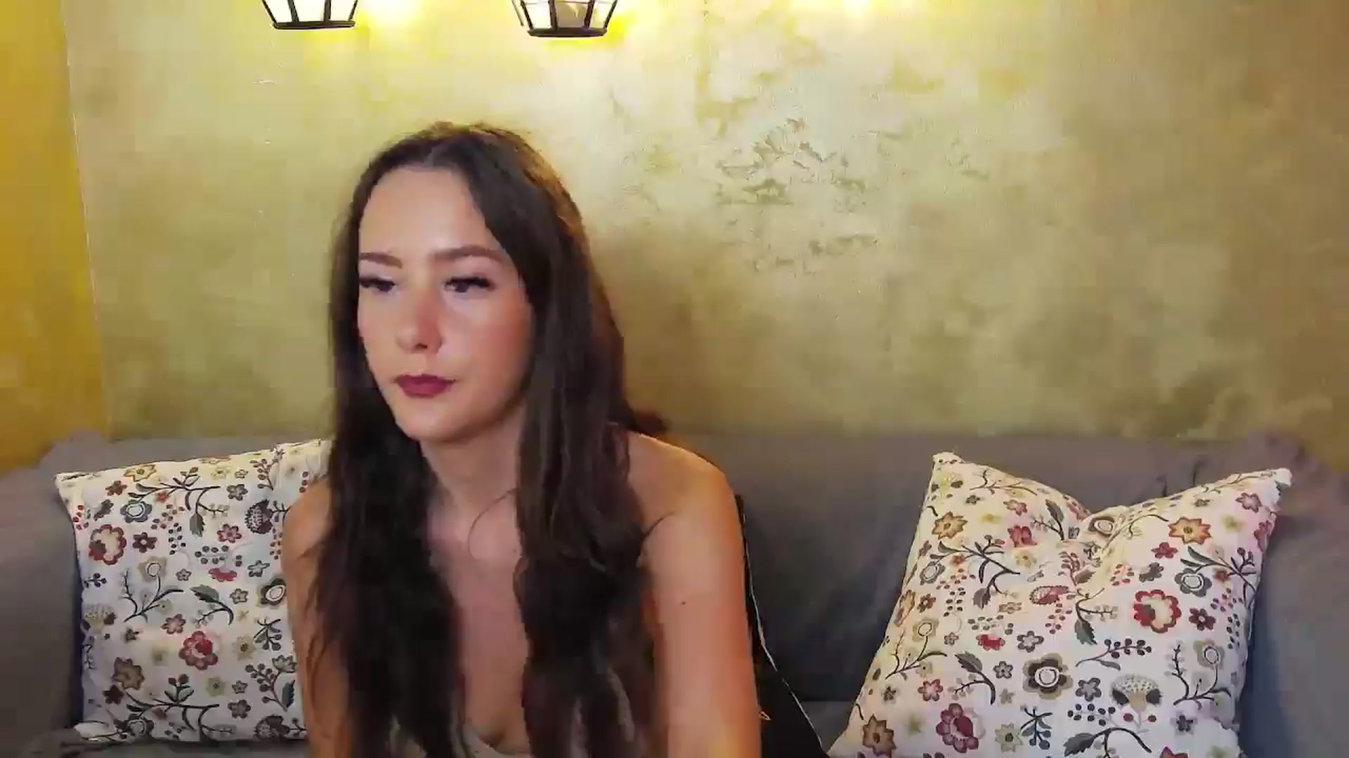 Gallery image thumbnail from Radiance's myfreecams stream on, 06/08/2024, 13:41 image 16 of 20