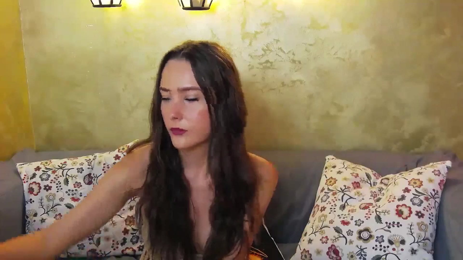 Gallery image thumbnail from Radiance's myfreecams stream on, 06/08/2024, 13:41 image 3 of 20