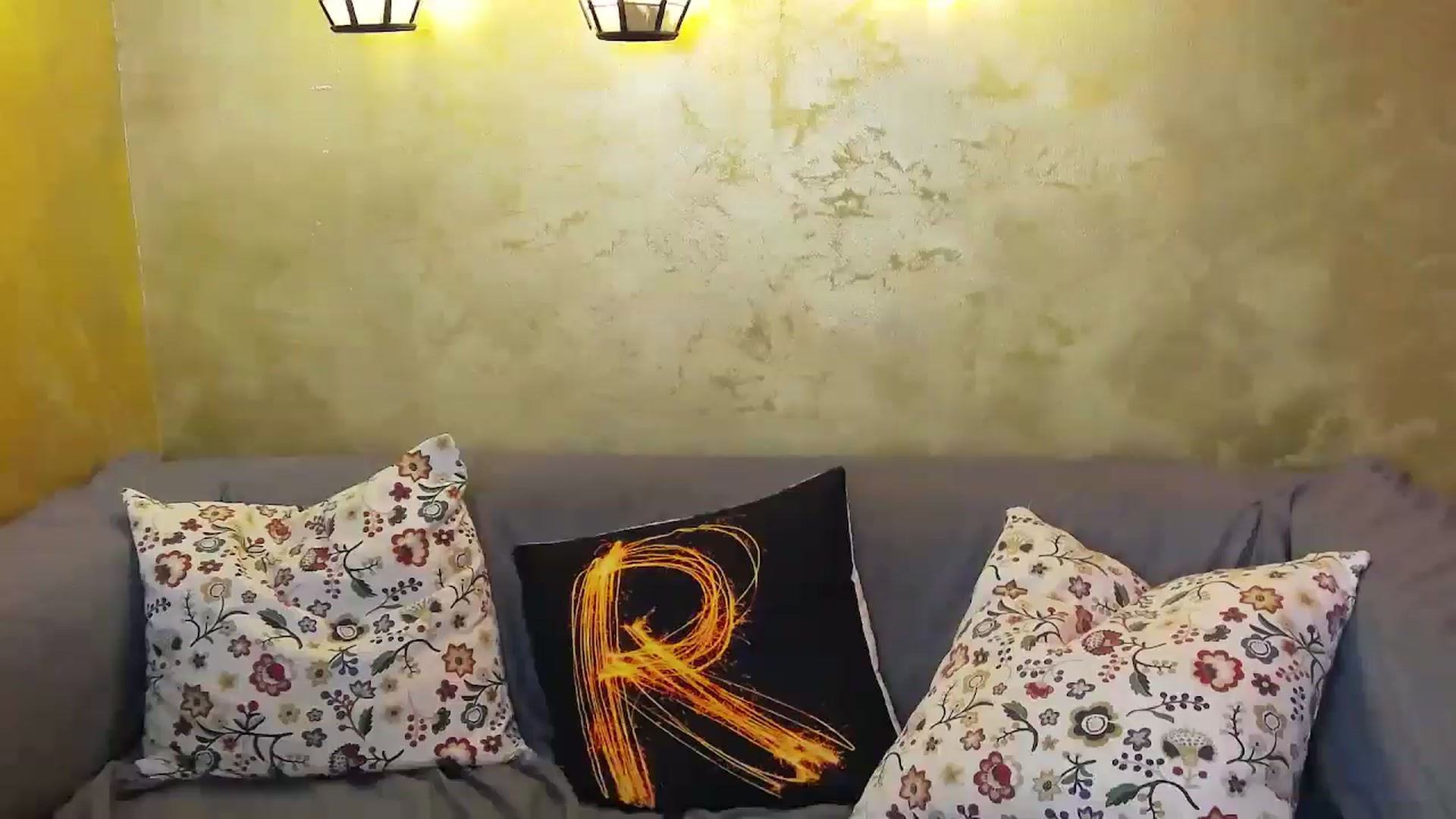 Gallery image thumbnail from Radiance's myfreecams stream on, 06/08/2024, 19:03 image 4 of 20
