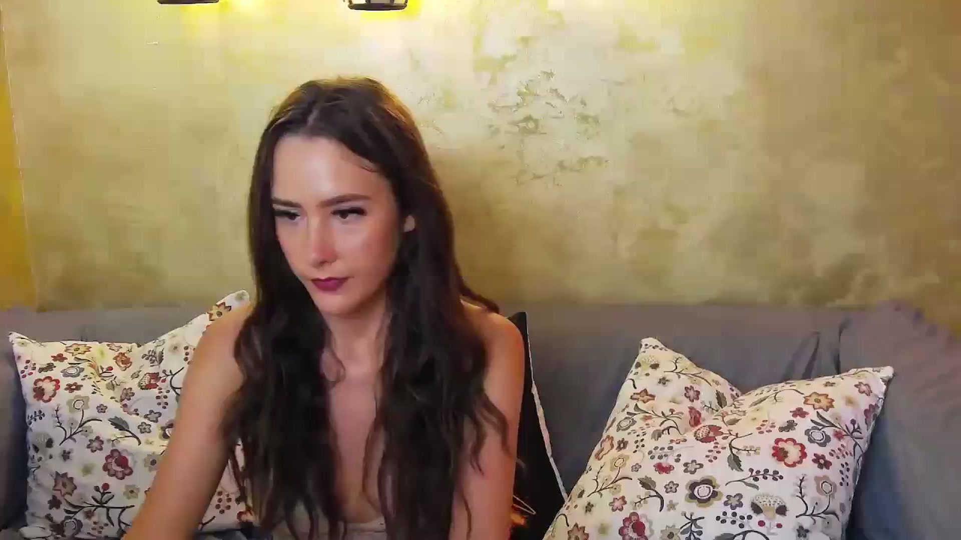 Gallery image thumbnail from Radiance's myfreecams stream on, 06/08/2024, 19:03 image 15 of 20