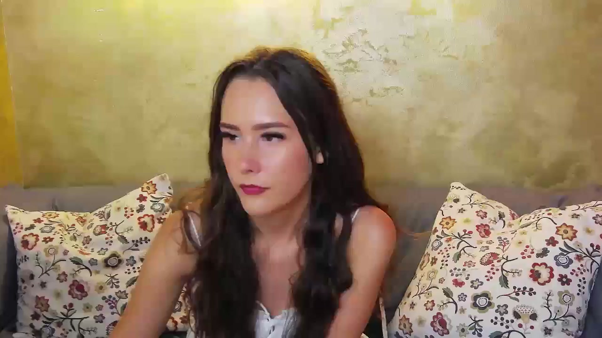 Gallery image thumbnail from Radiance's myfreecams stream on, 06/09/2024, 16:57 image 18 of 20