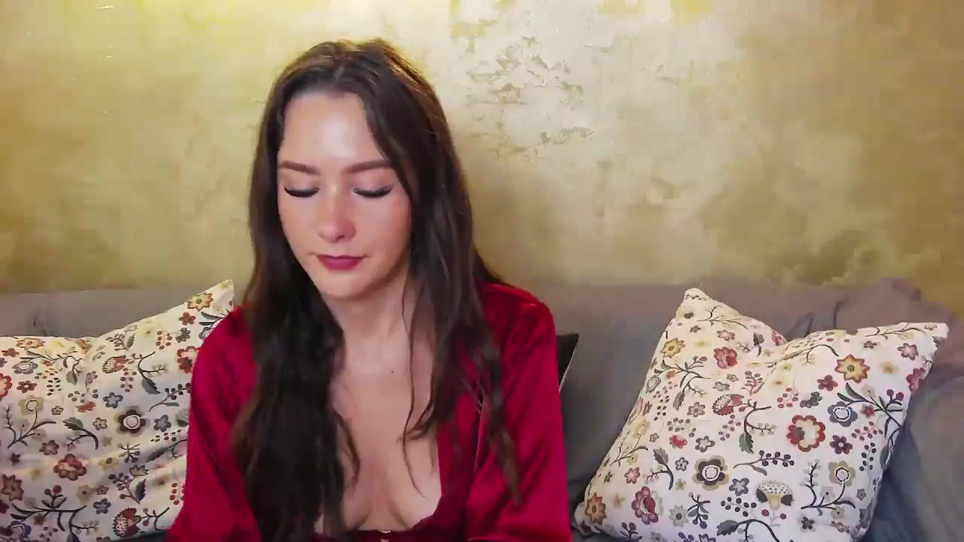 Gallery image thumbnail from Radiance's myfreecams stream on, 06/09/2024, 19:52 image 18 of 20