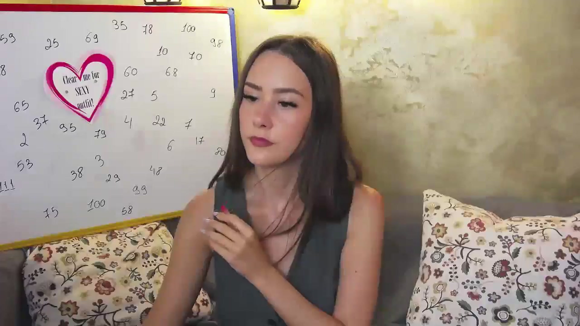 Gallery image thumbnail from Radiance's myfreecams stream on, 06/12/2024, 14:26 image 2 of 20