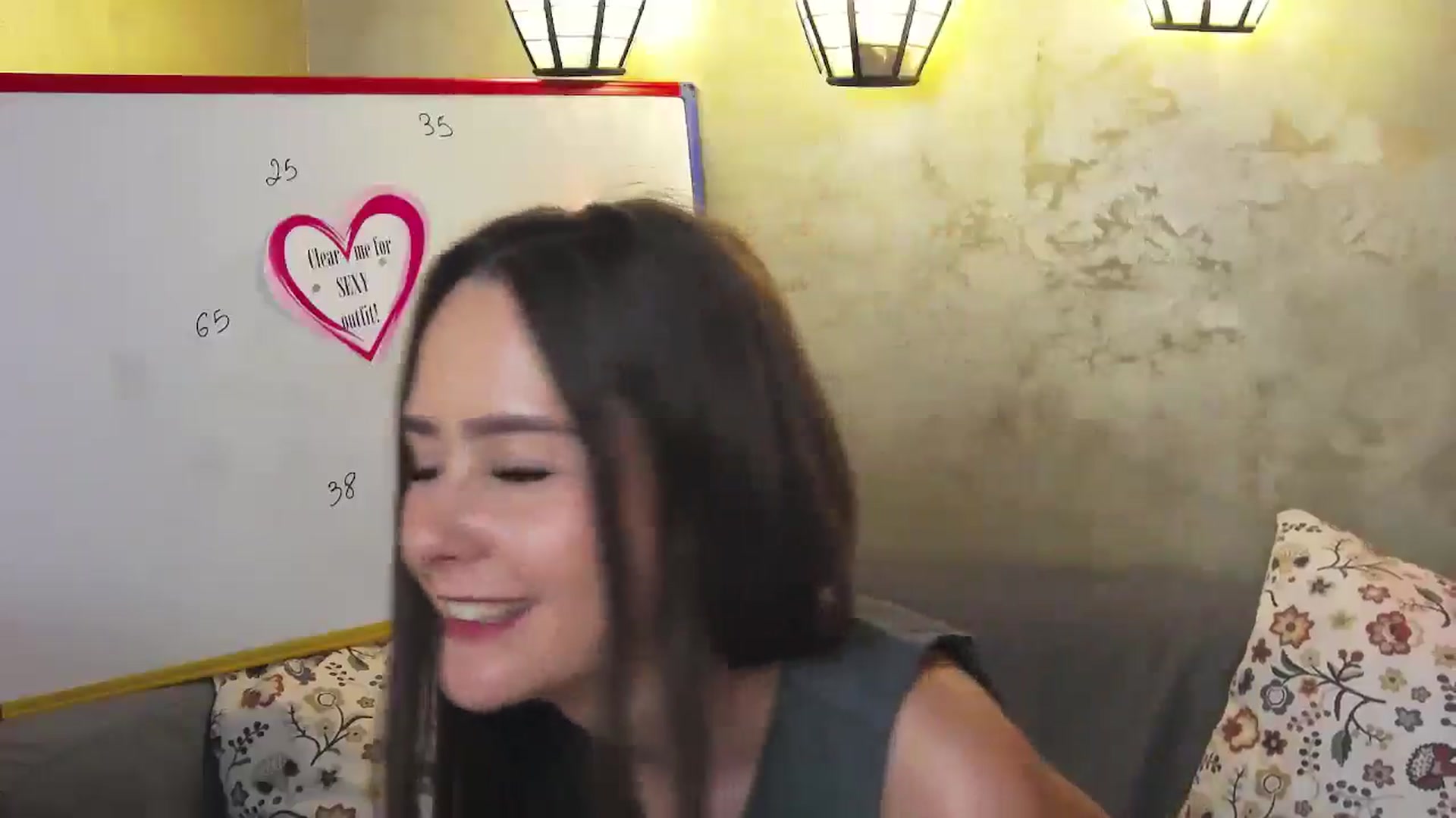 Gallery image thumbnail from Radiance's myfreecams stream on, 06/12/2024, 18:31 image 20 of 20