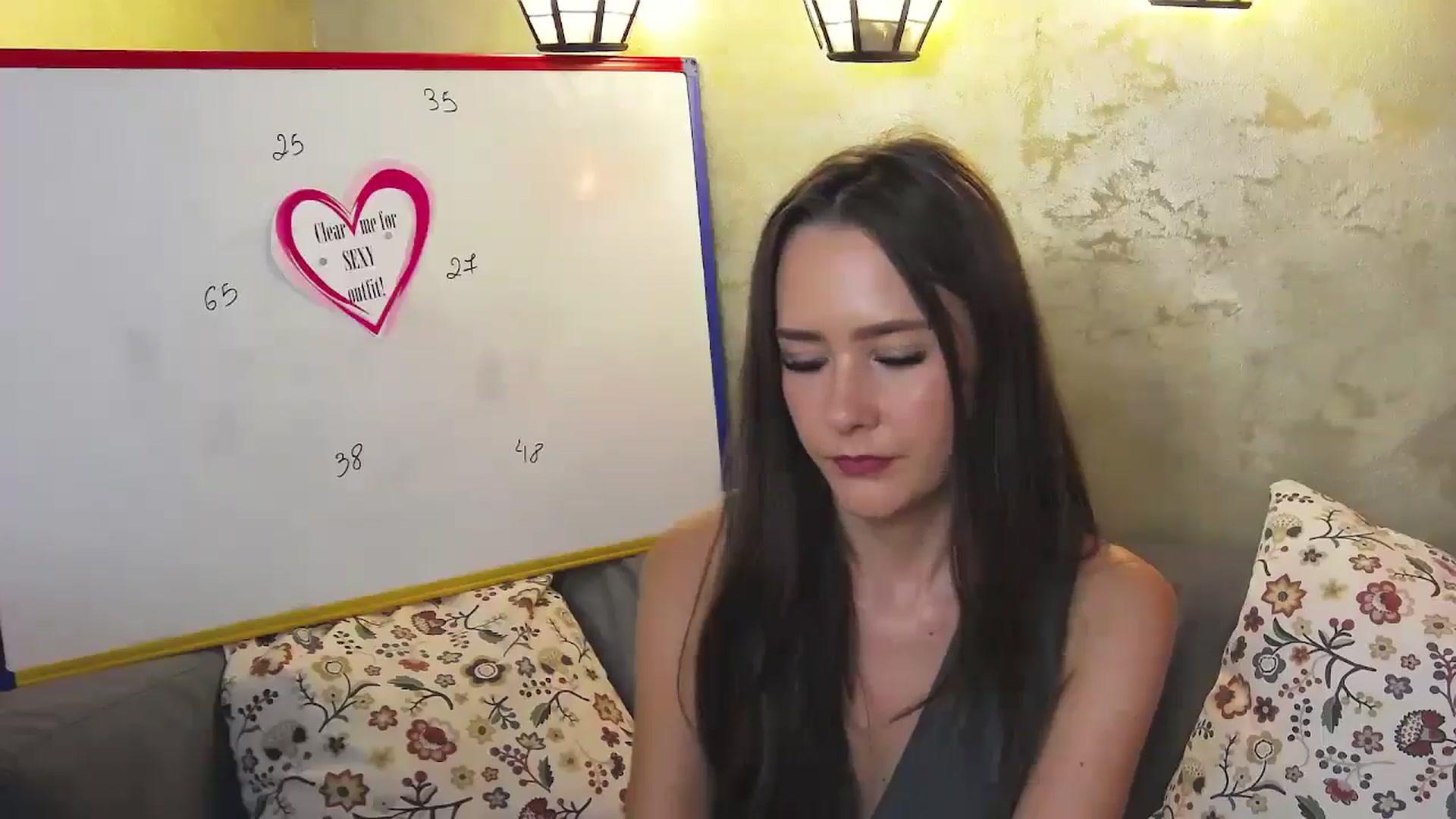 Gallery image thumbnail from Radiance's myfreecams stream on, 06/12/2024, 18:31 image 16 of 20