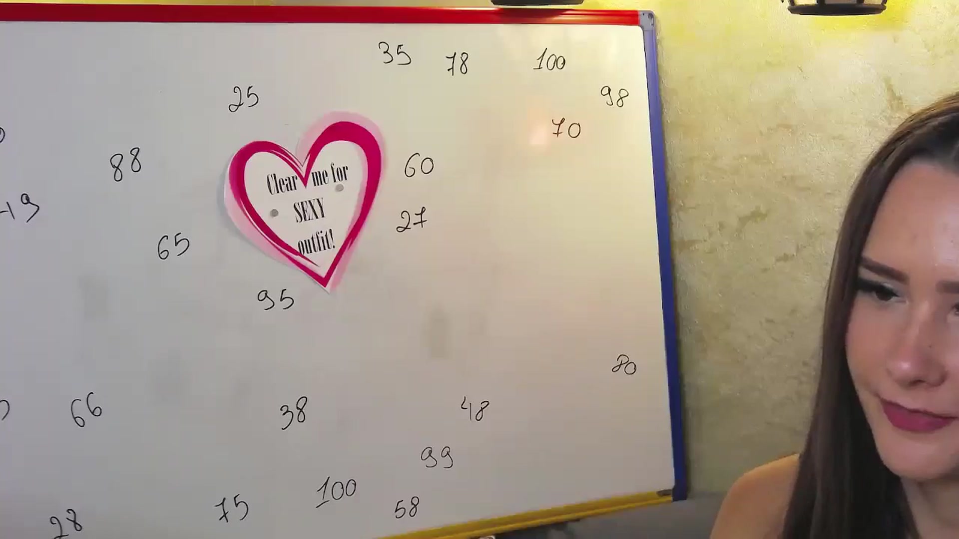 Gallery image thumbnail from Radiance's myfreecams stream on, 06/12/2024, 18:31 image 11 of 20