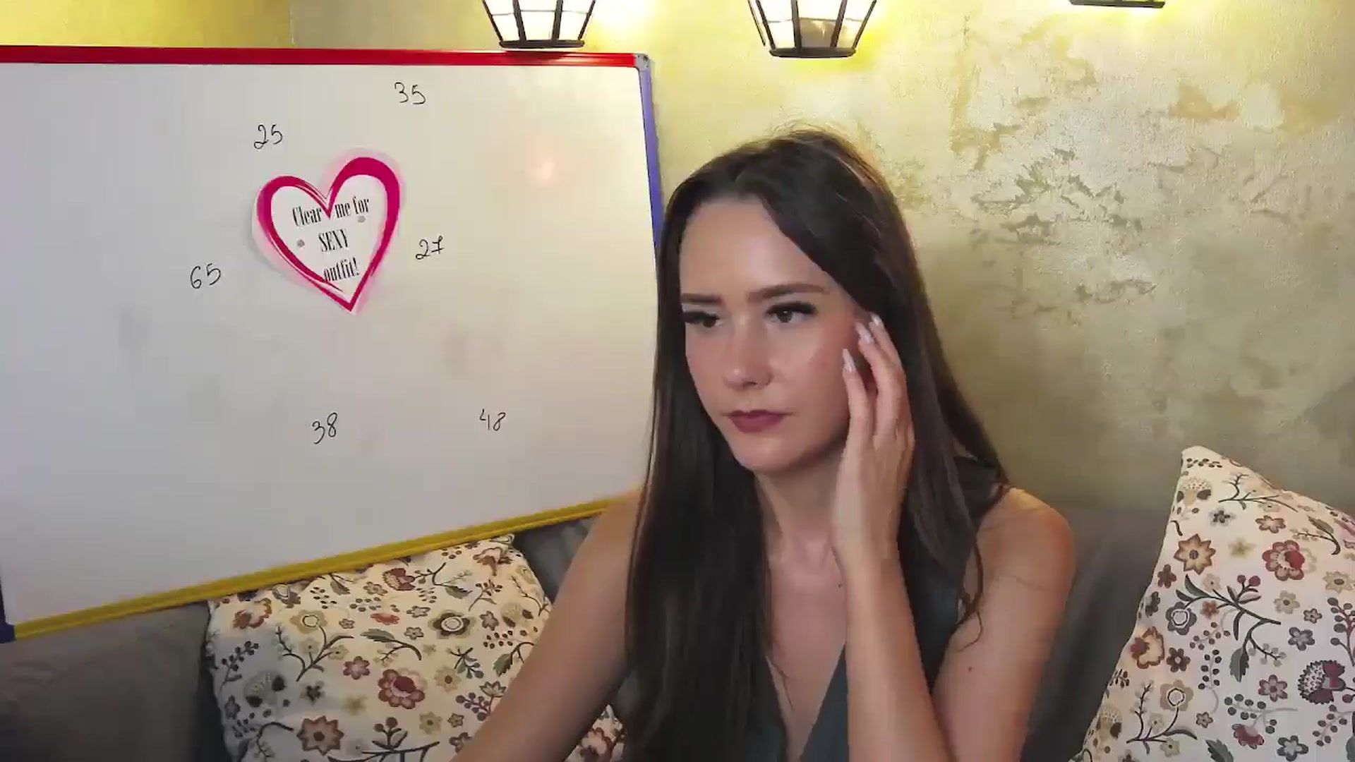 Gallery image thumbnail from Radiance's myfreecams stream on, 06/12/2024, 18:31 image 18 of 20