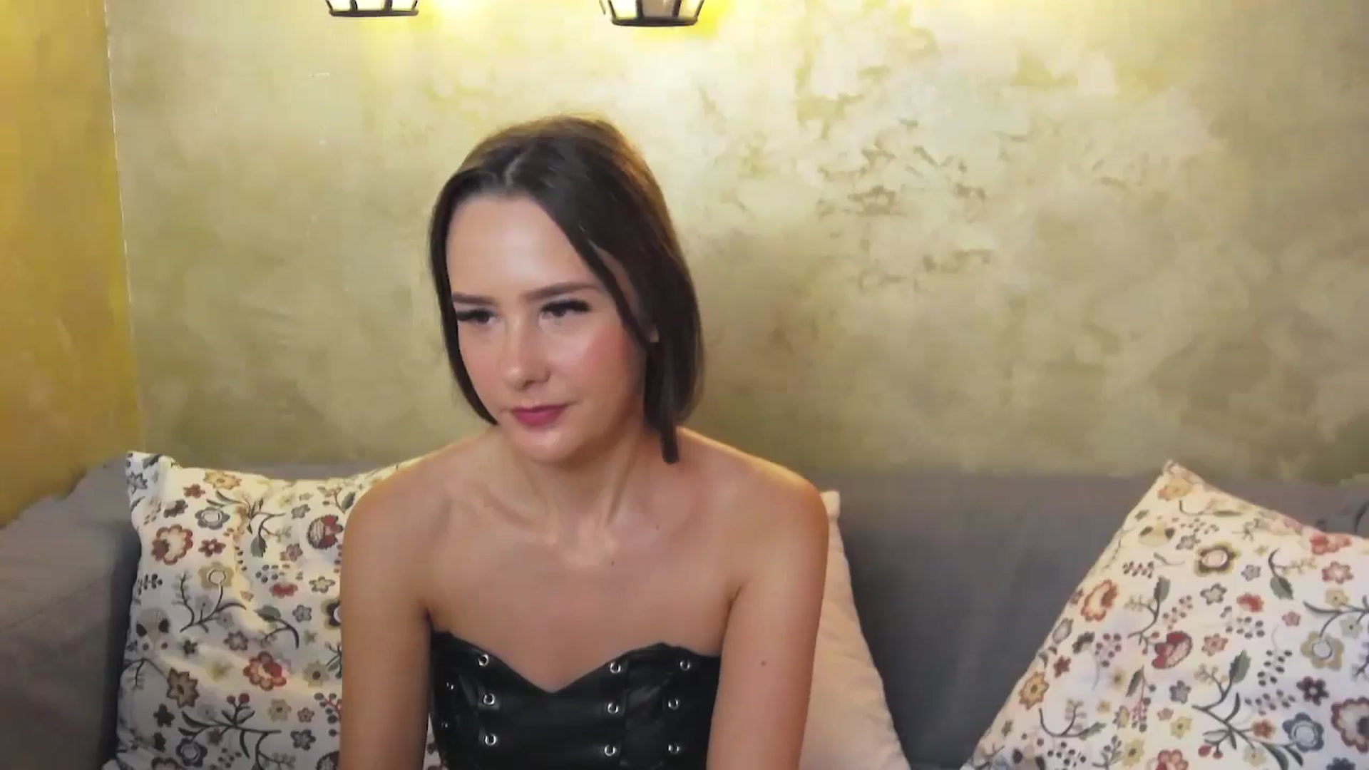 Gallery image thumbnail from Radiance's myfreecams stream on, 06/13/2024, 12:49 image 12 of 20